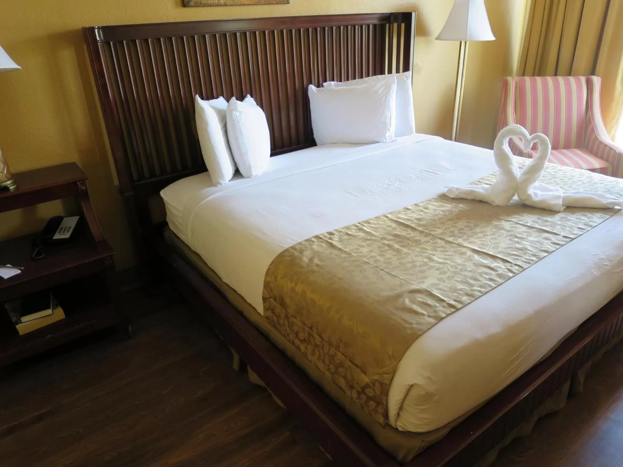 Photo of the whole room in Floridian Express International Drive