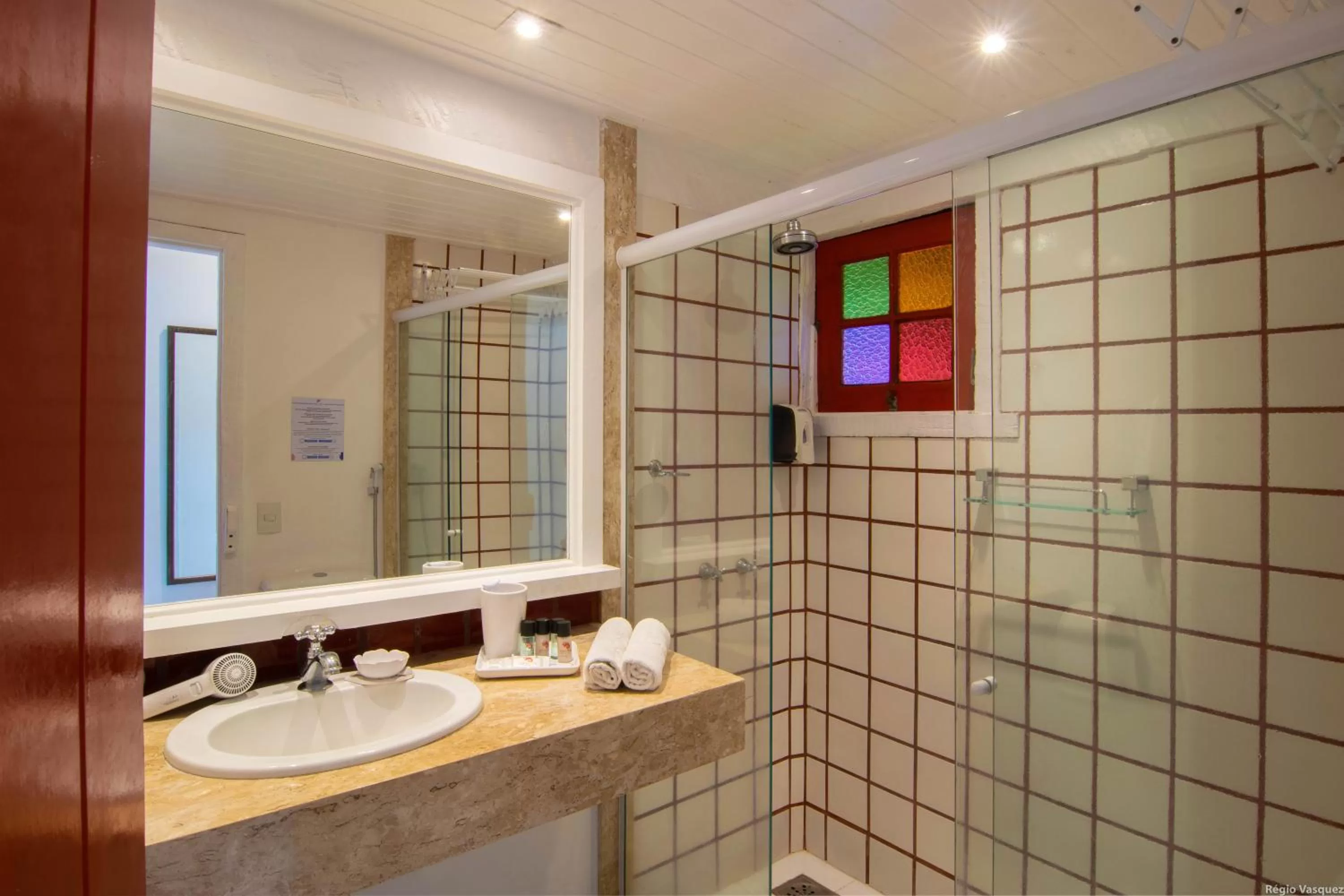 Bathroom in Chez Pitu Praia Hotel