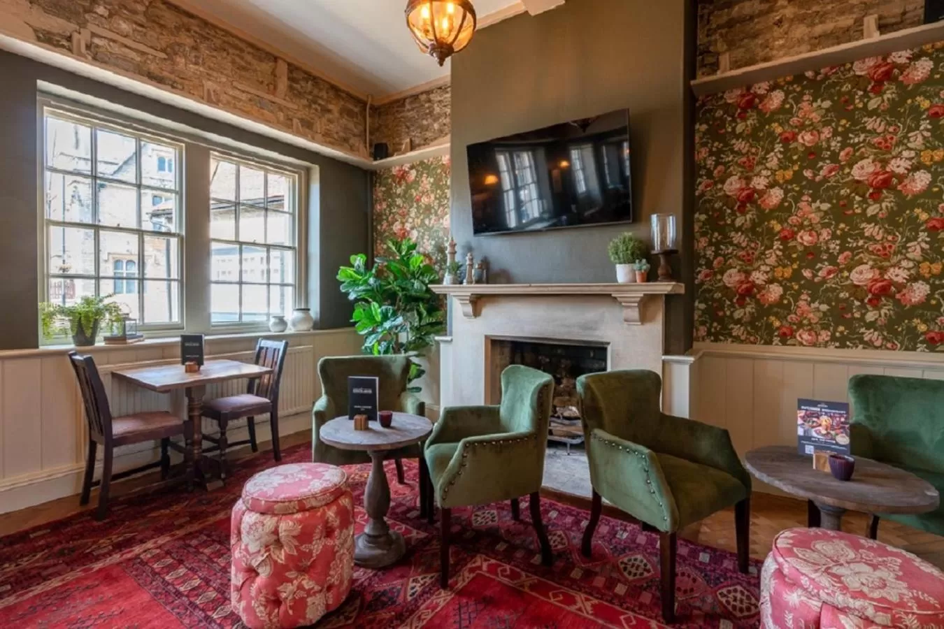 Lounge or bar in The Kings Arms Hotel