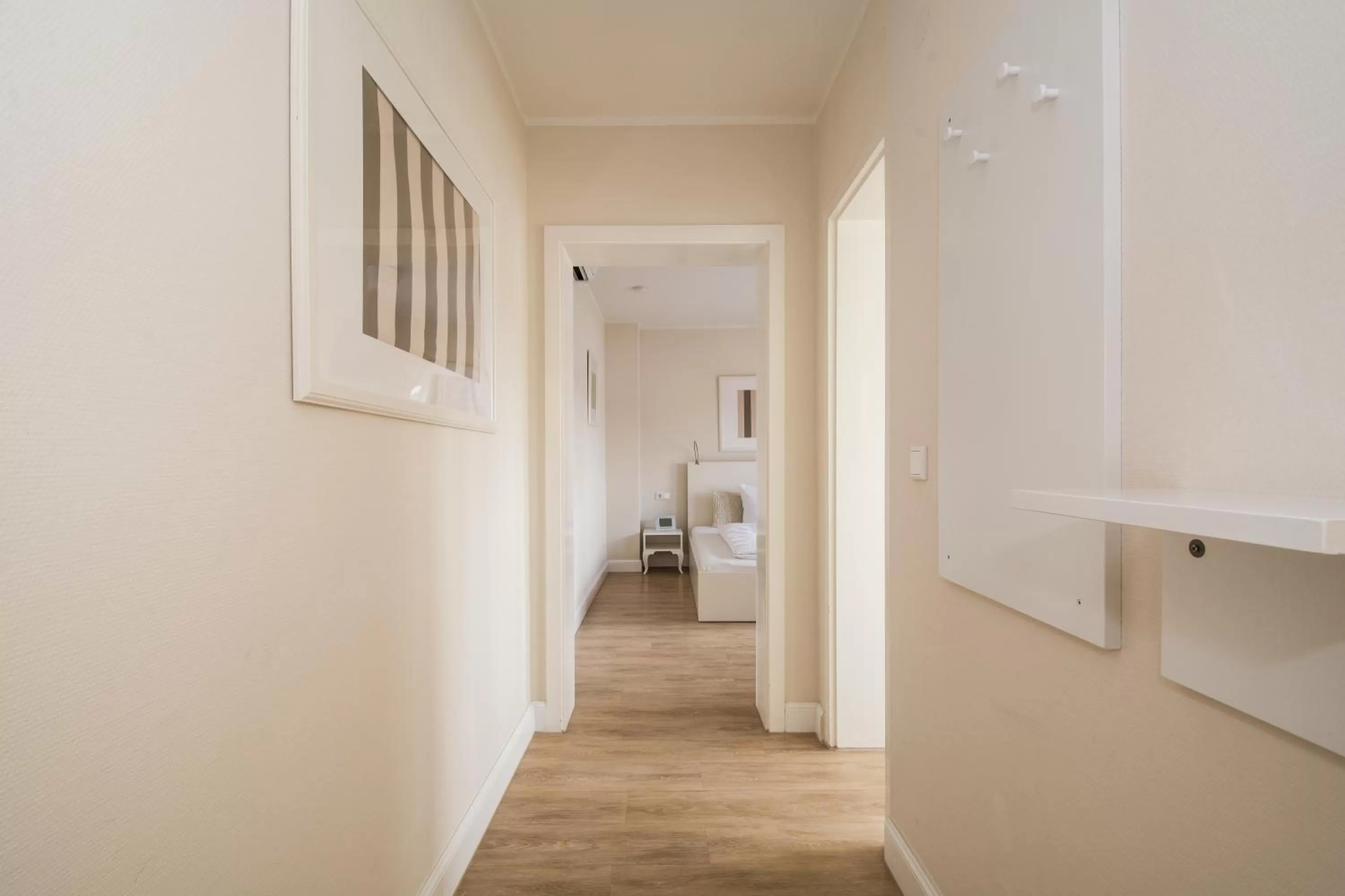 Photo of the whole room in Carlstadt Suites Düsseldorf