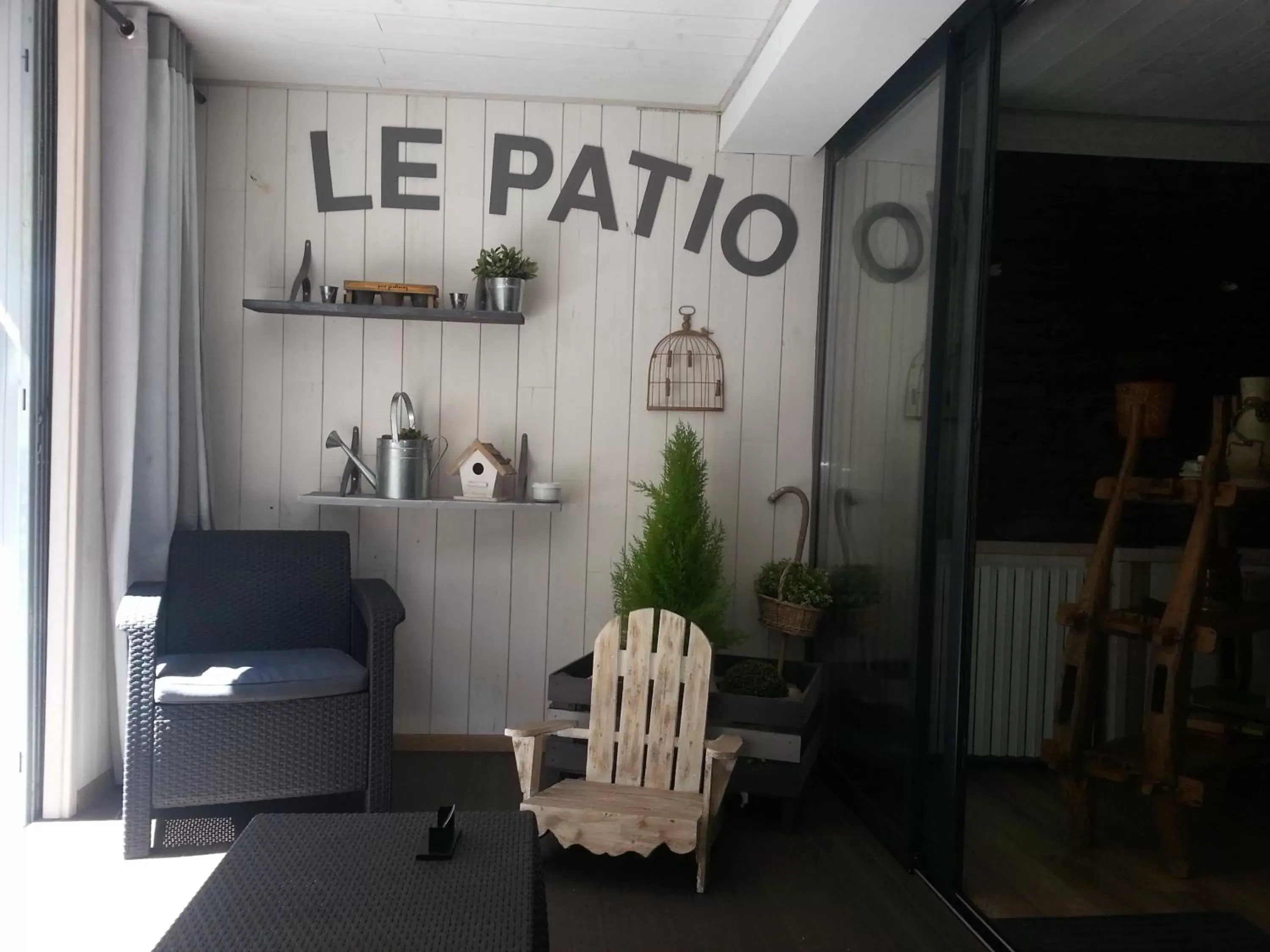 Facade/entrance in Le Patio de Luchon