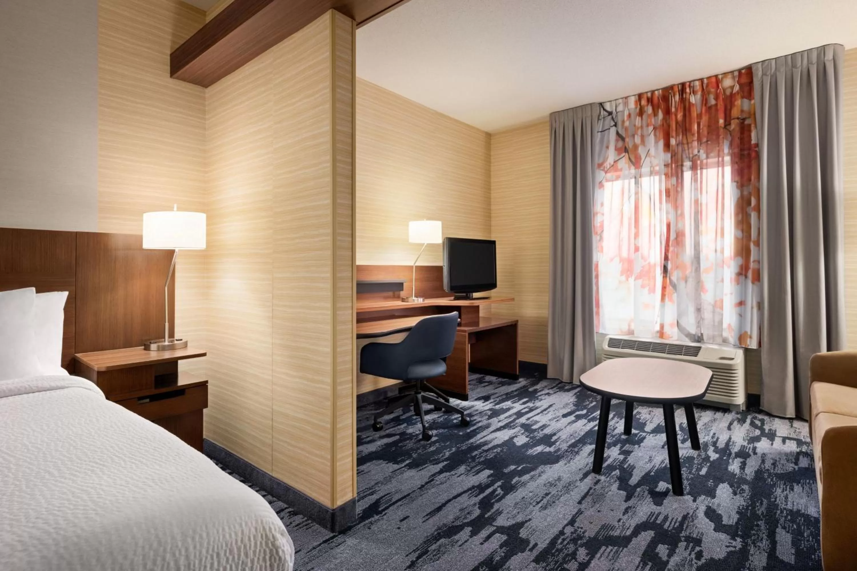 Photo of the whole room, Bed in Fairfield Inn & Suites by Marriott Hershey Chocolate Avenue