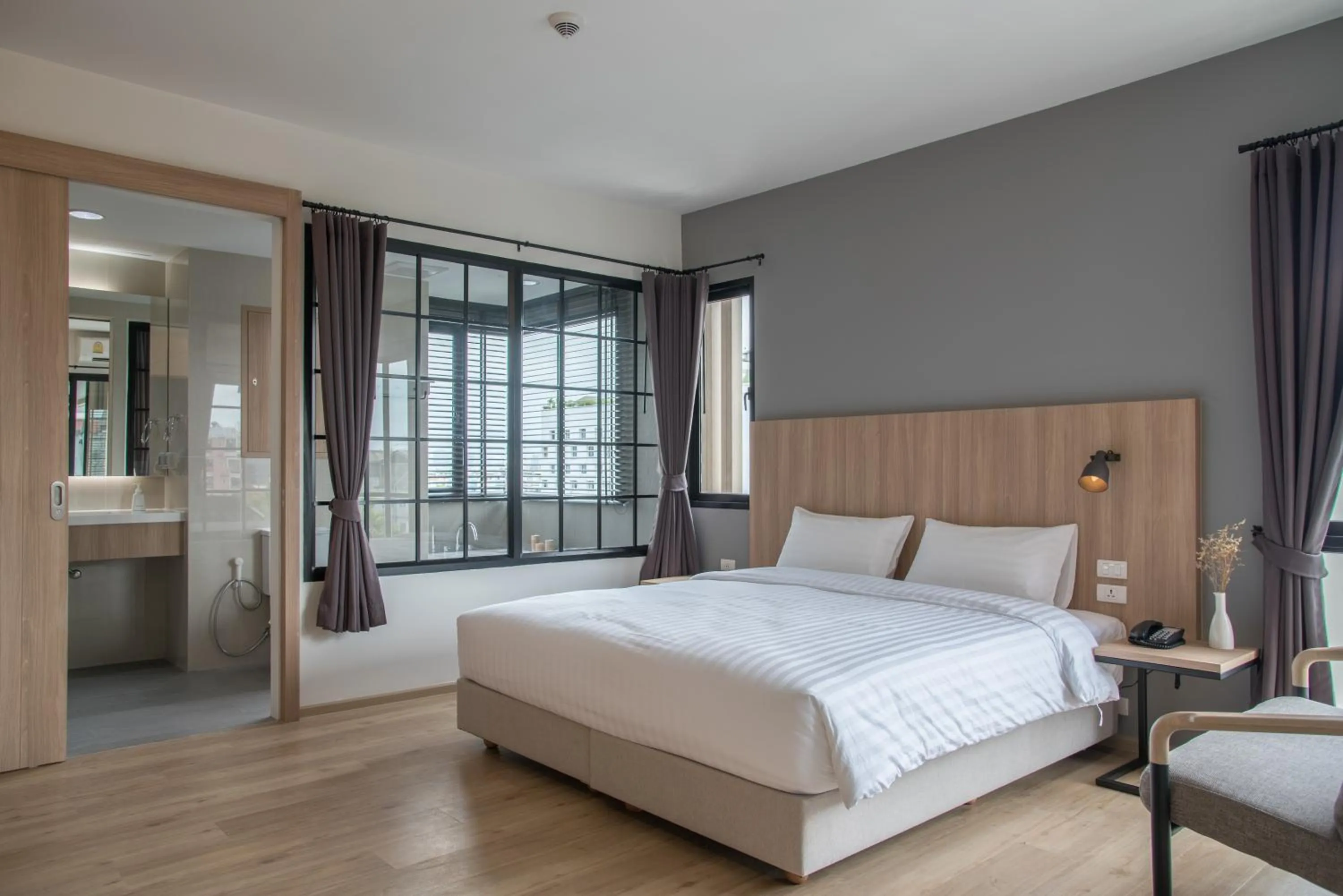 Suite in Mii Hotel Srinakarin