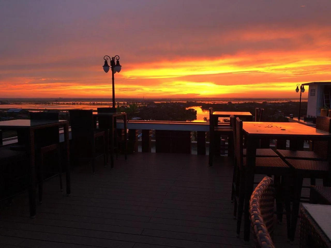 Restaurant/places to eat in Kampong Thom Royal Hotel