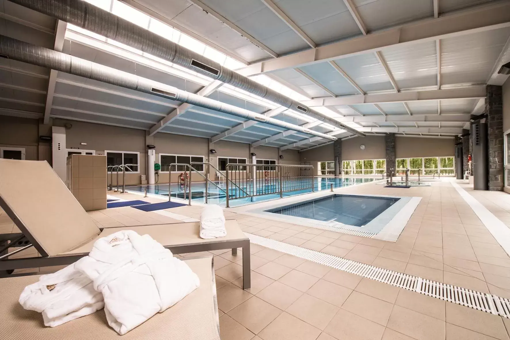 Swimming Pool in Hotel Villa Virginia