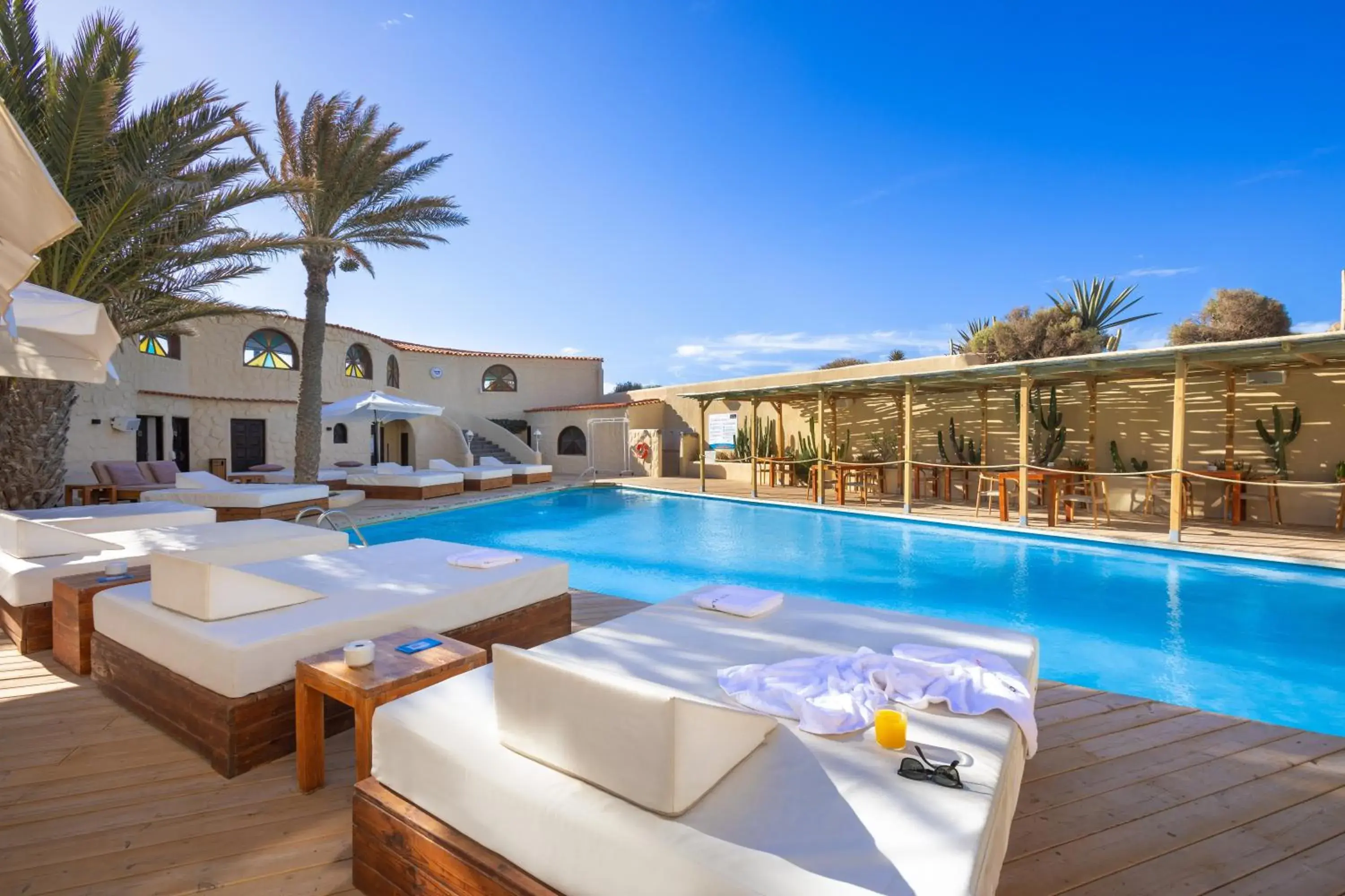 Swimming Pool in Hotel Playa Sur Tenerife