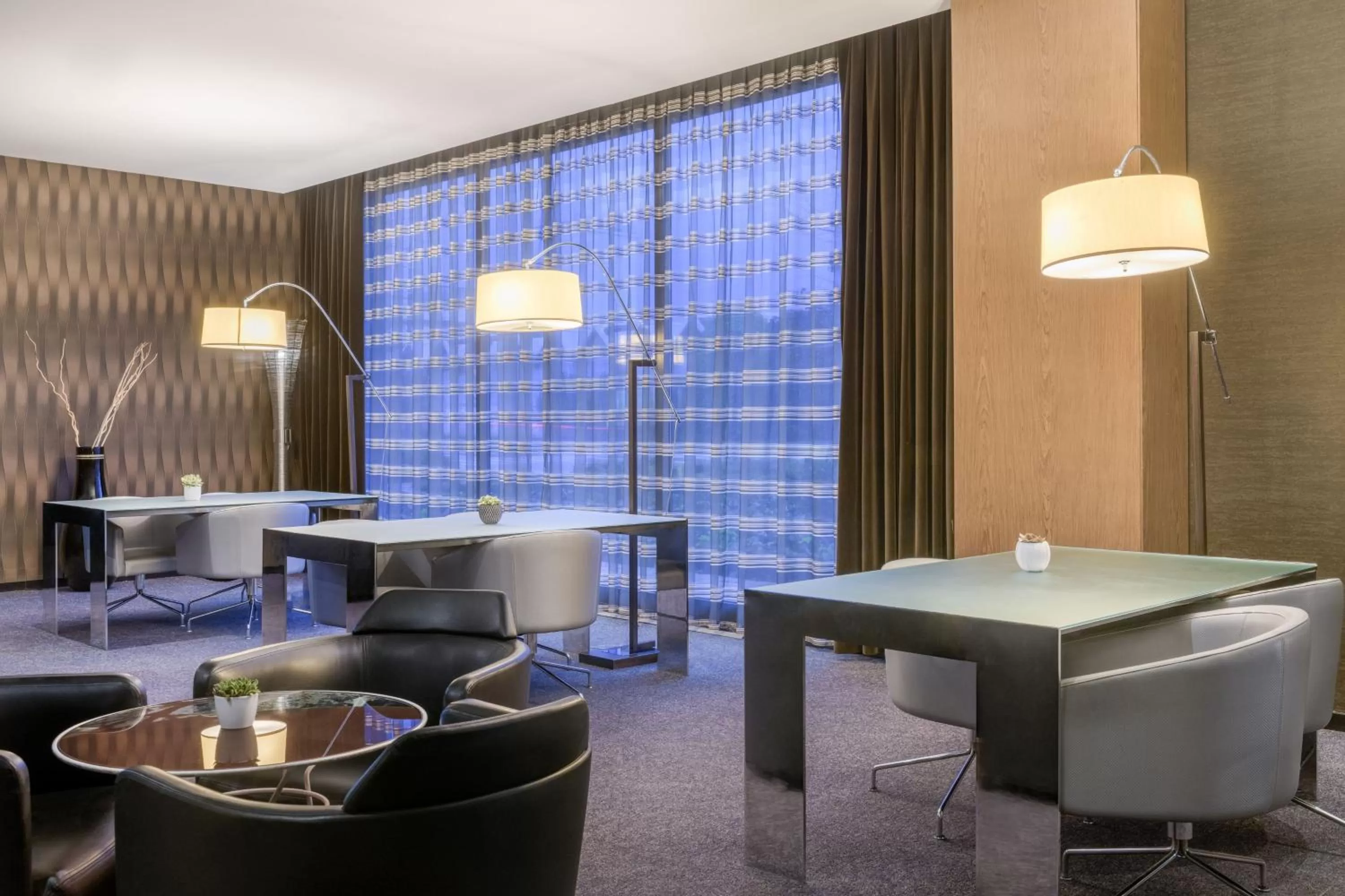 Lounge or bar in AC Hotel Brescia by Marriott