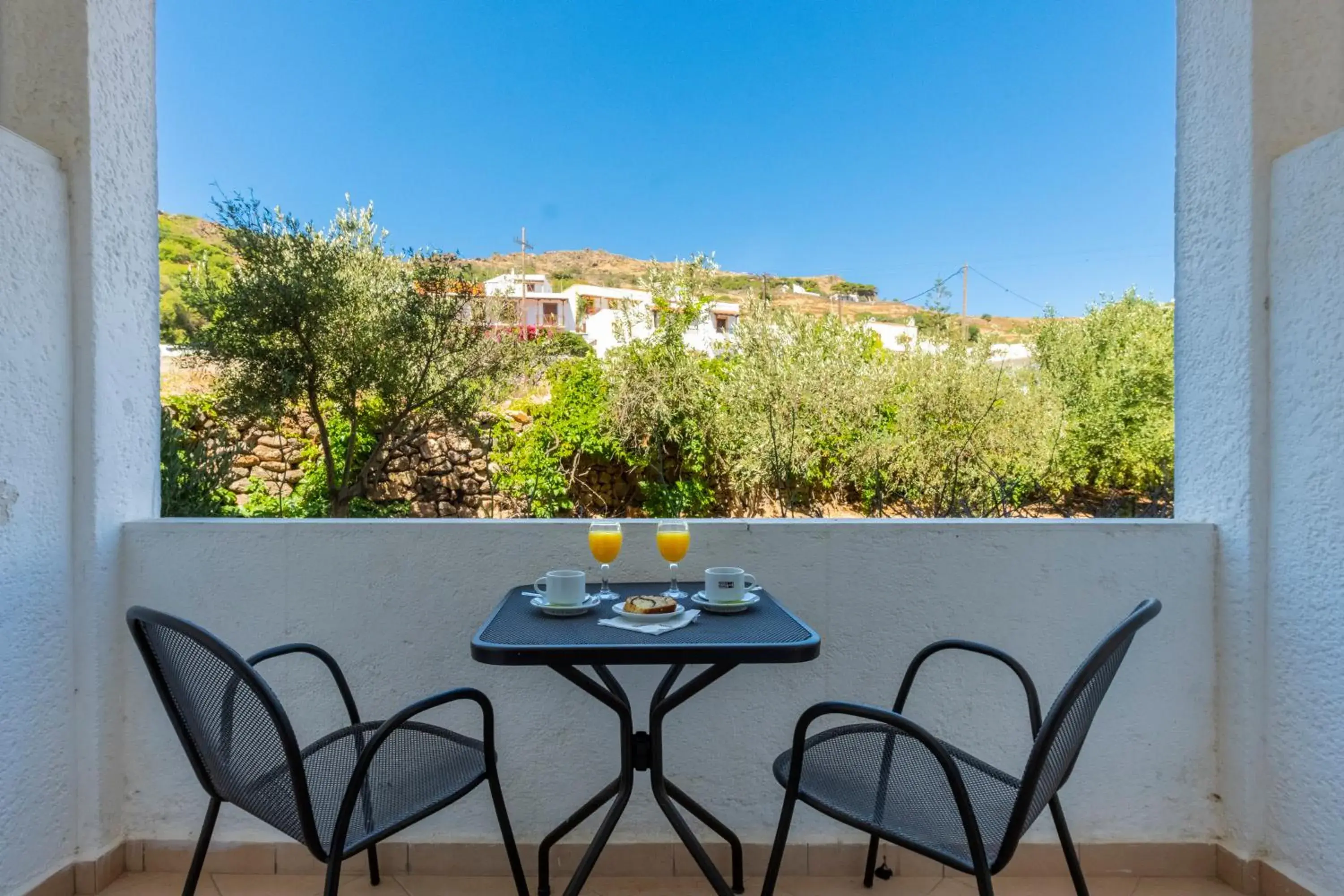 Mountain view, Balcony/Terrace in Skala Hotel