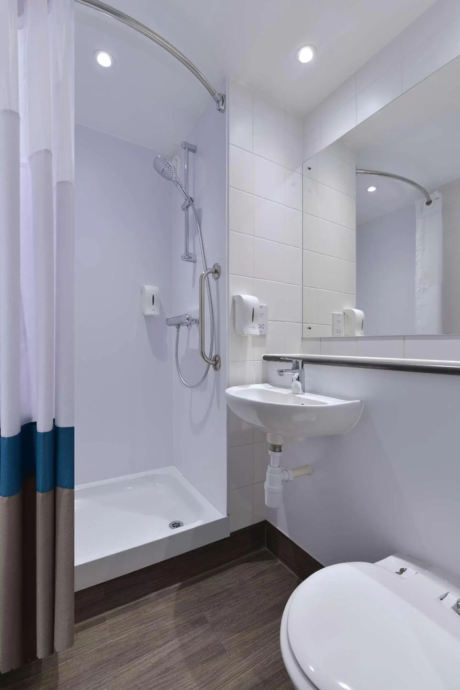 Bathroom in Travelodge PLUS Dublin City Centre