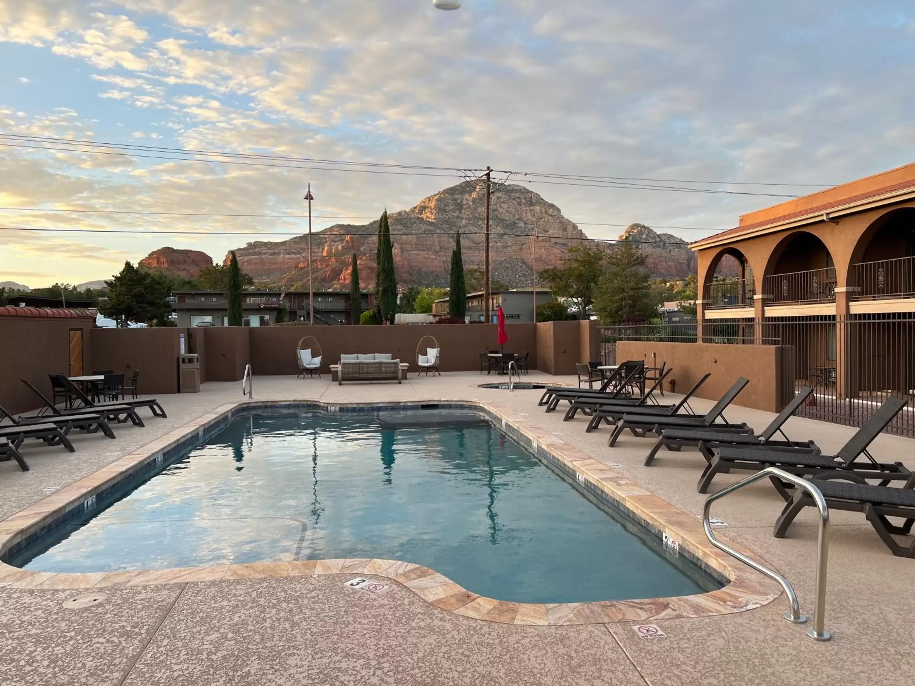 Swimming Pool in GreenTree Inn Sedona