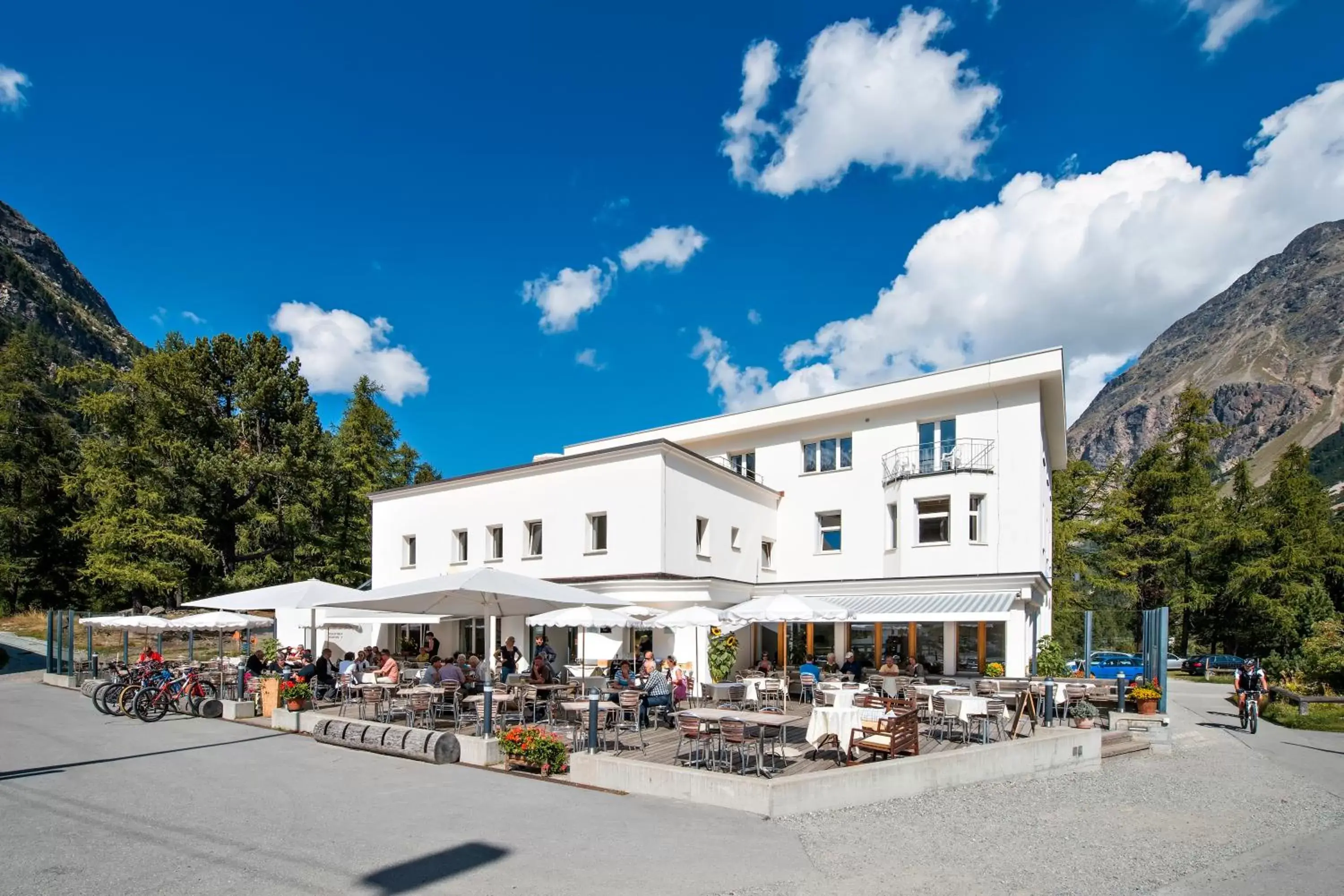 Facade/entrance, Property Building in Gletscher-Hotel Morteratsch