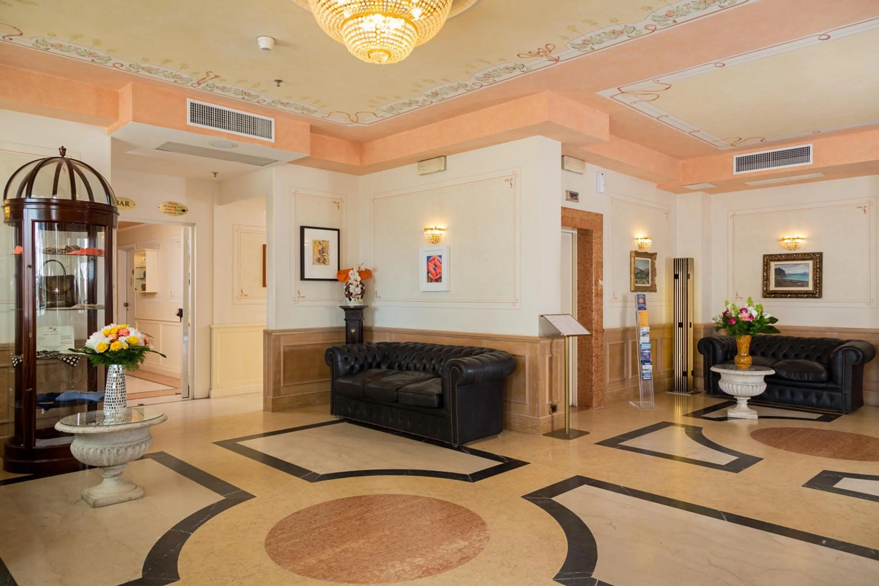 Lobby or reception in Grande Albergo
