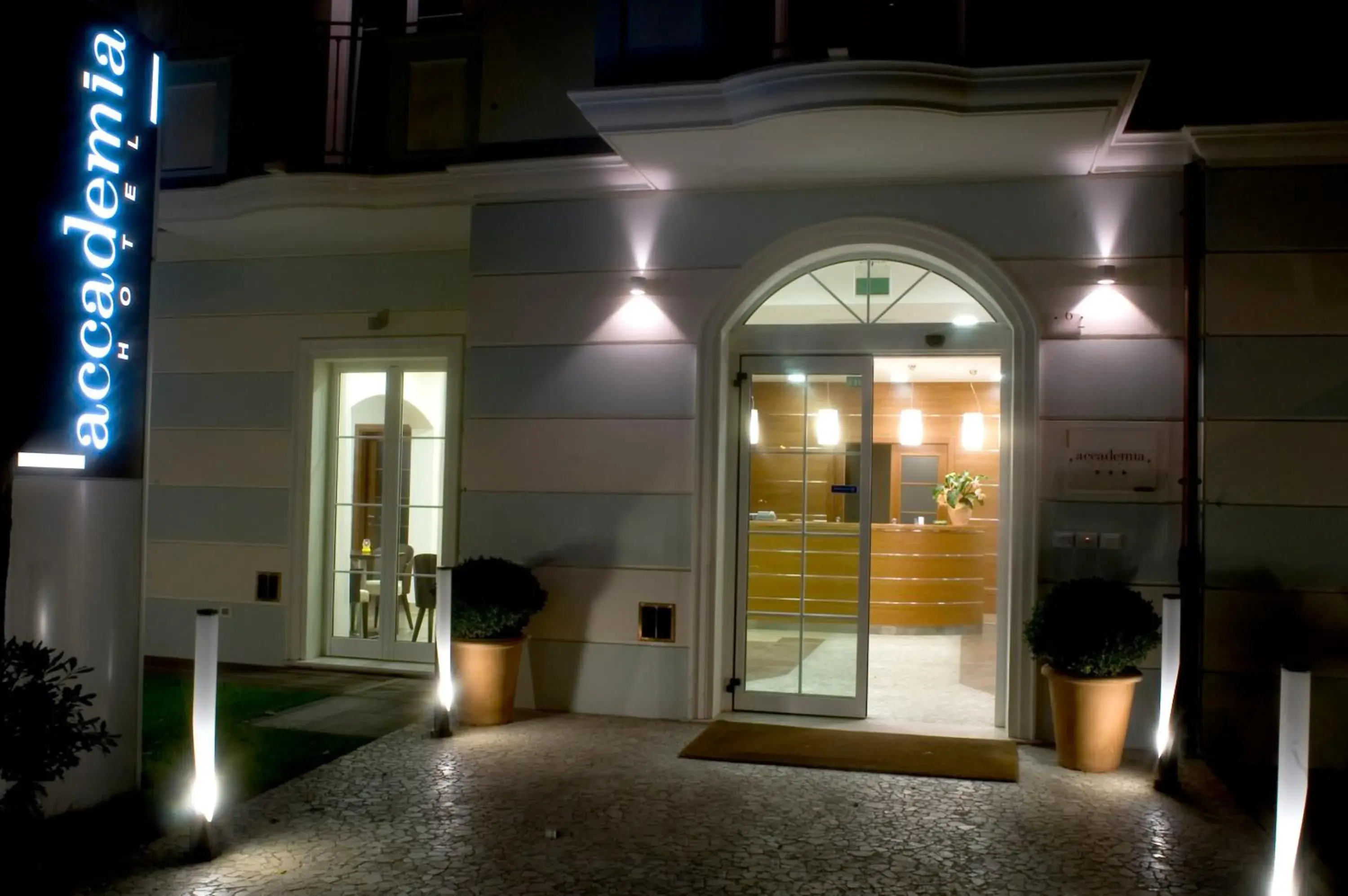 Facade/entrance in Accademia Hotel