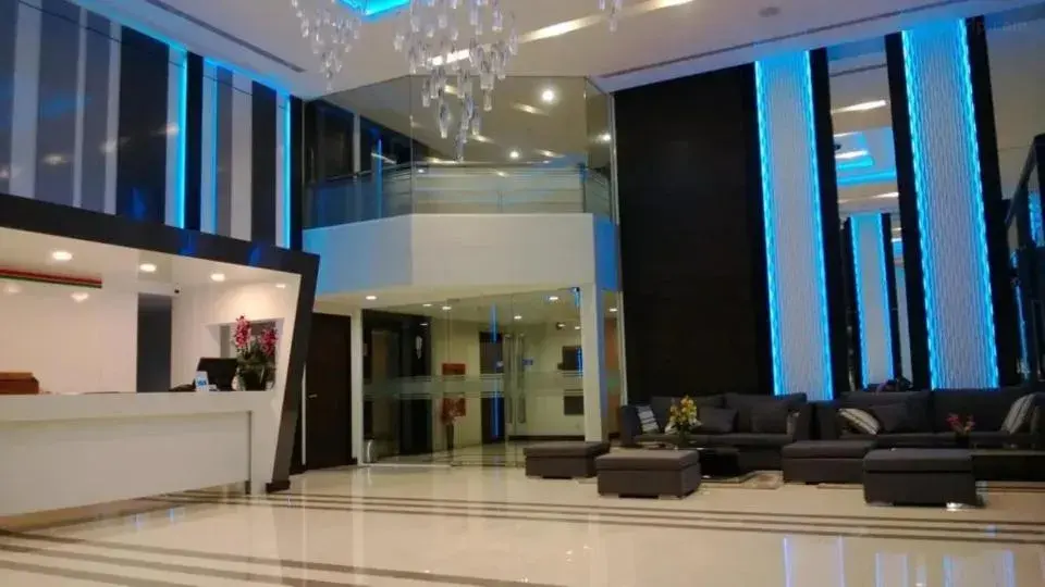 Lobby/Reception in Crystal Suites Suvarnbhumi Airport