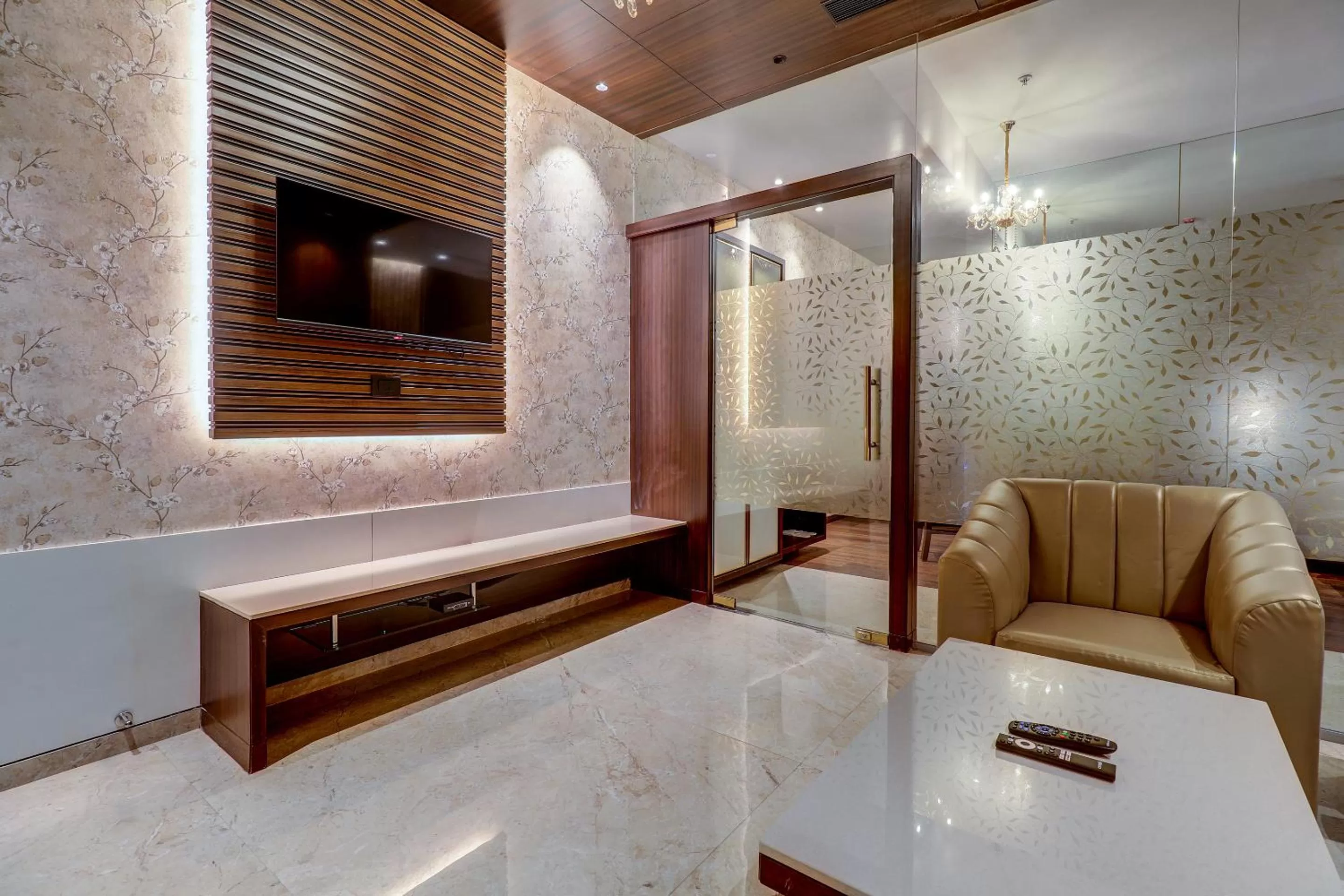 Seating area, Bathroom in Hotel Gurudev Grand