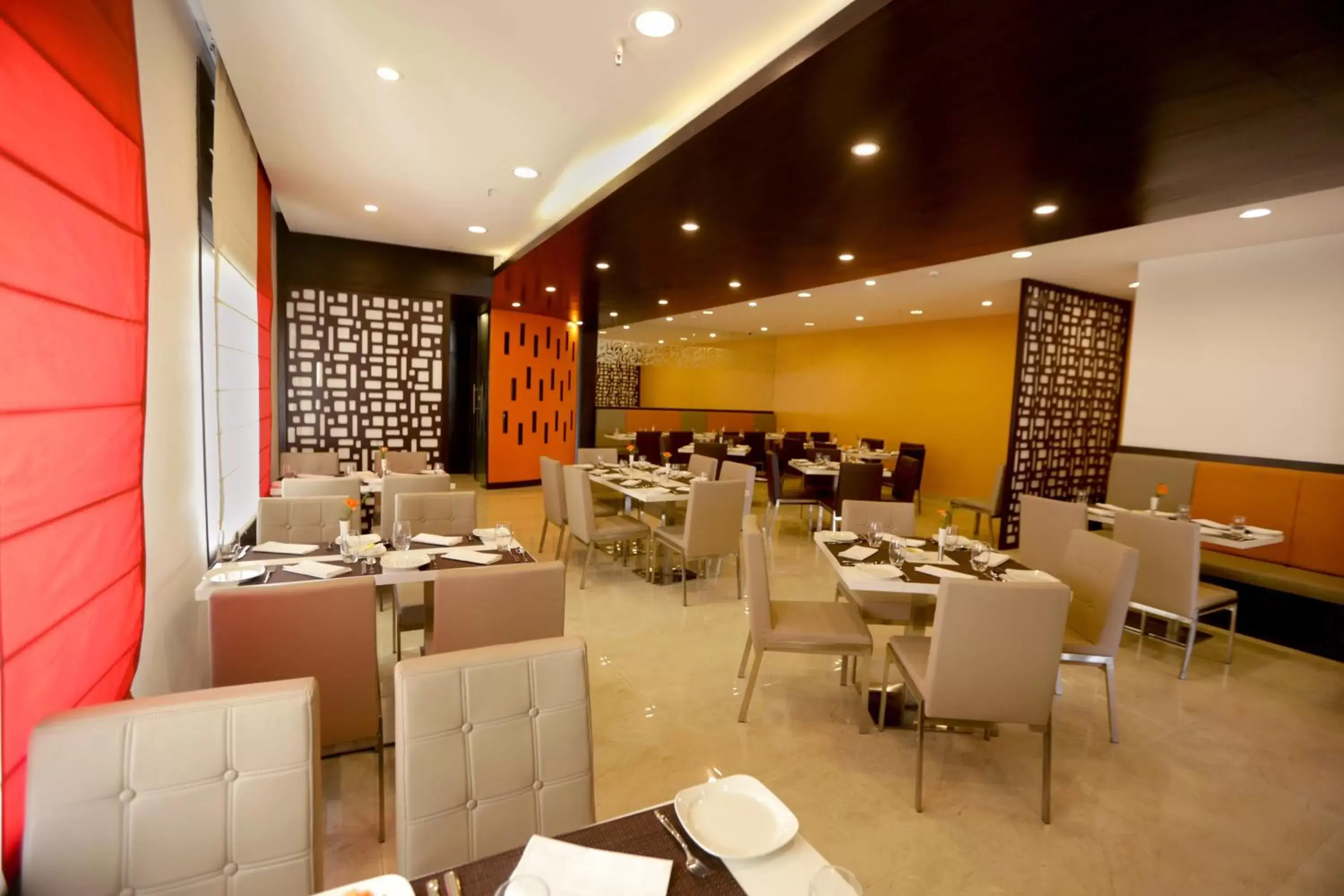 Restaurant/Places to Eat in Astoria Hotels Madurai
