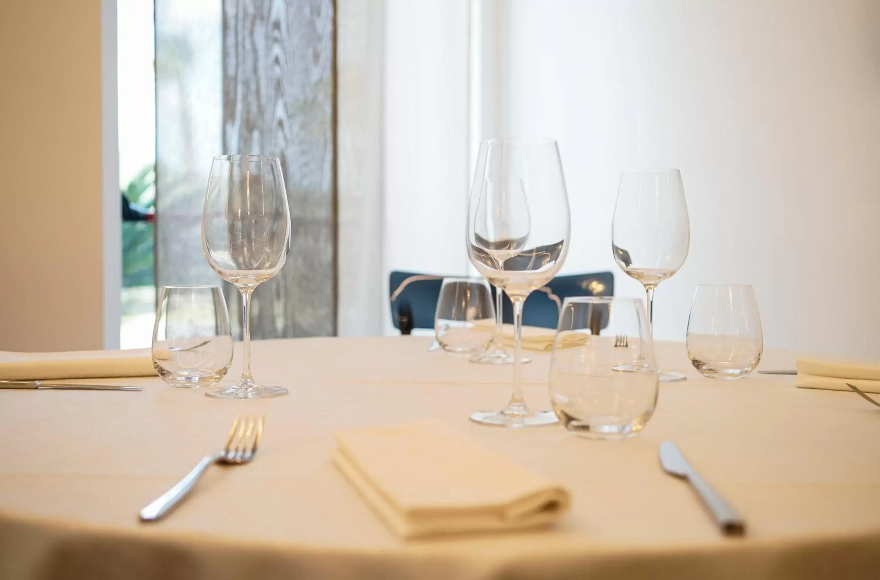 Restaurant/places to eat in PM Hotel Restaurant/places to eat in PM Hotel