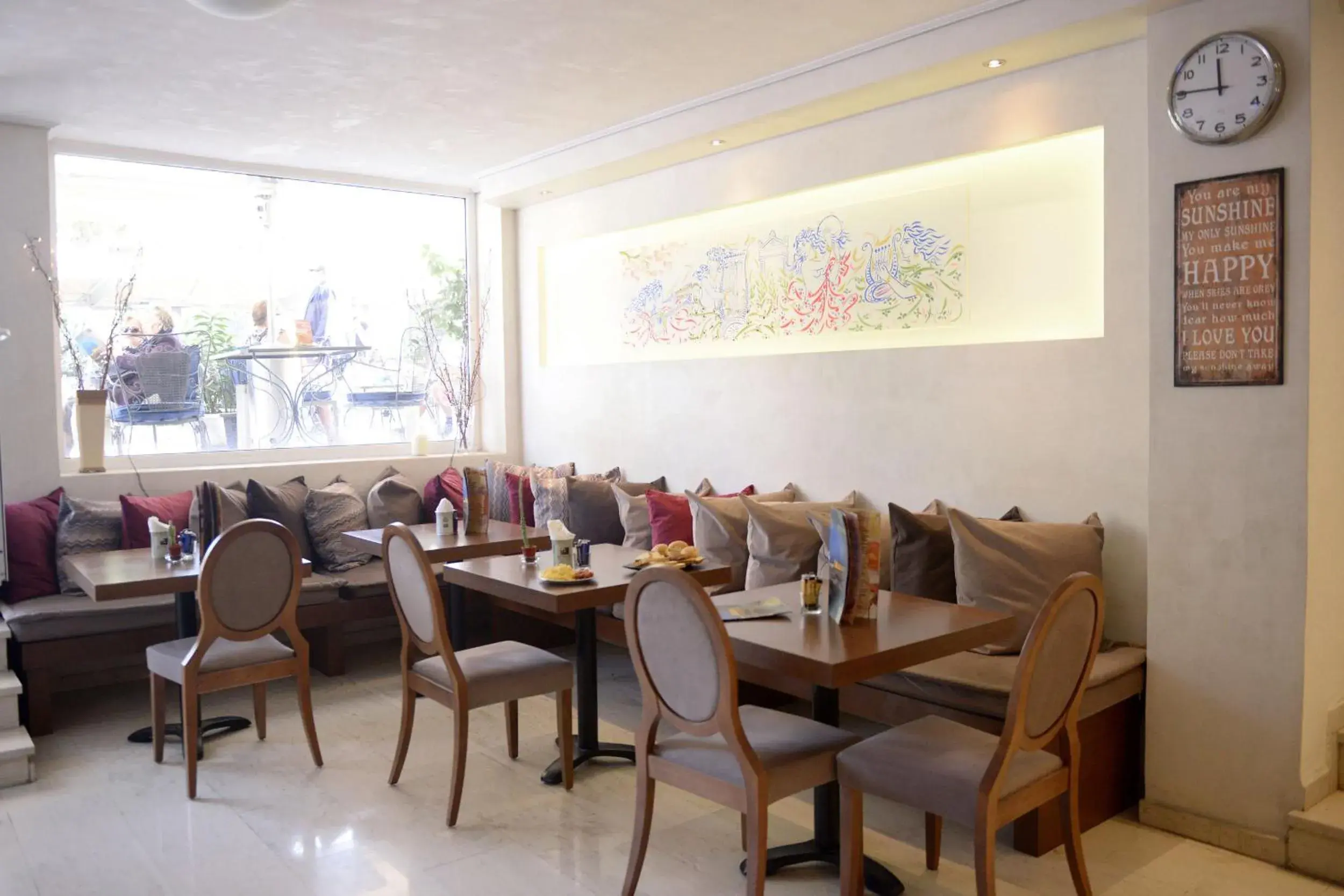 Restaurant/Places to Eat in Phidias Hotel