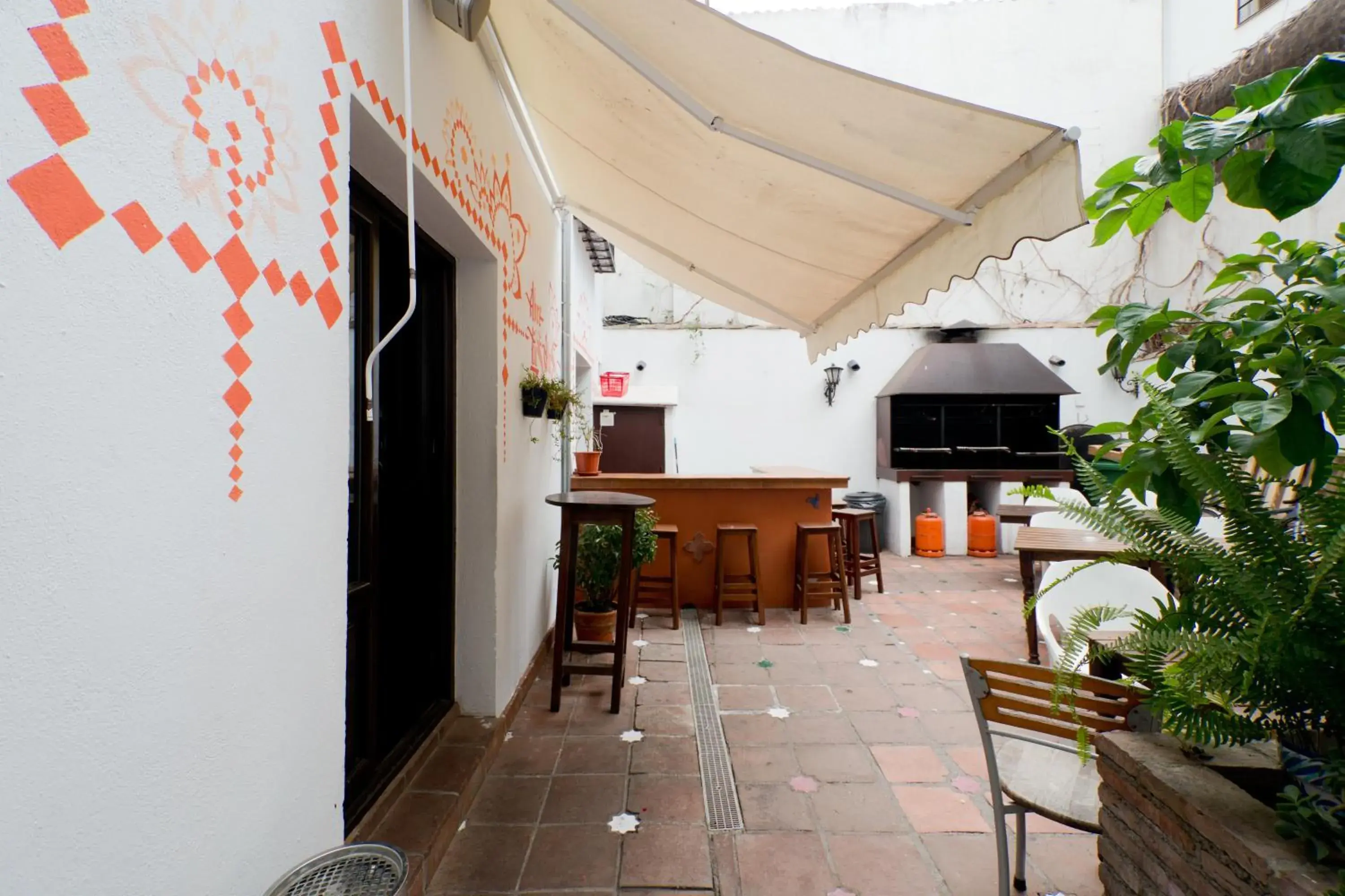Lounge or bar in Oasis Backpackers' Hostel Granada