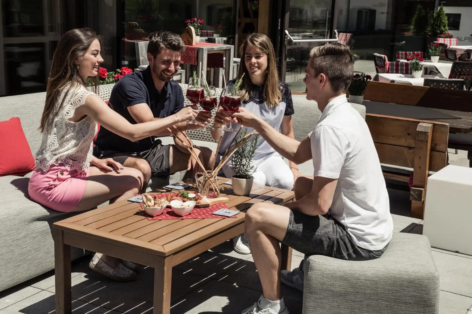 Balcony/Terrace, Restaurant/Places to Eat in Hotel Freina