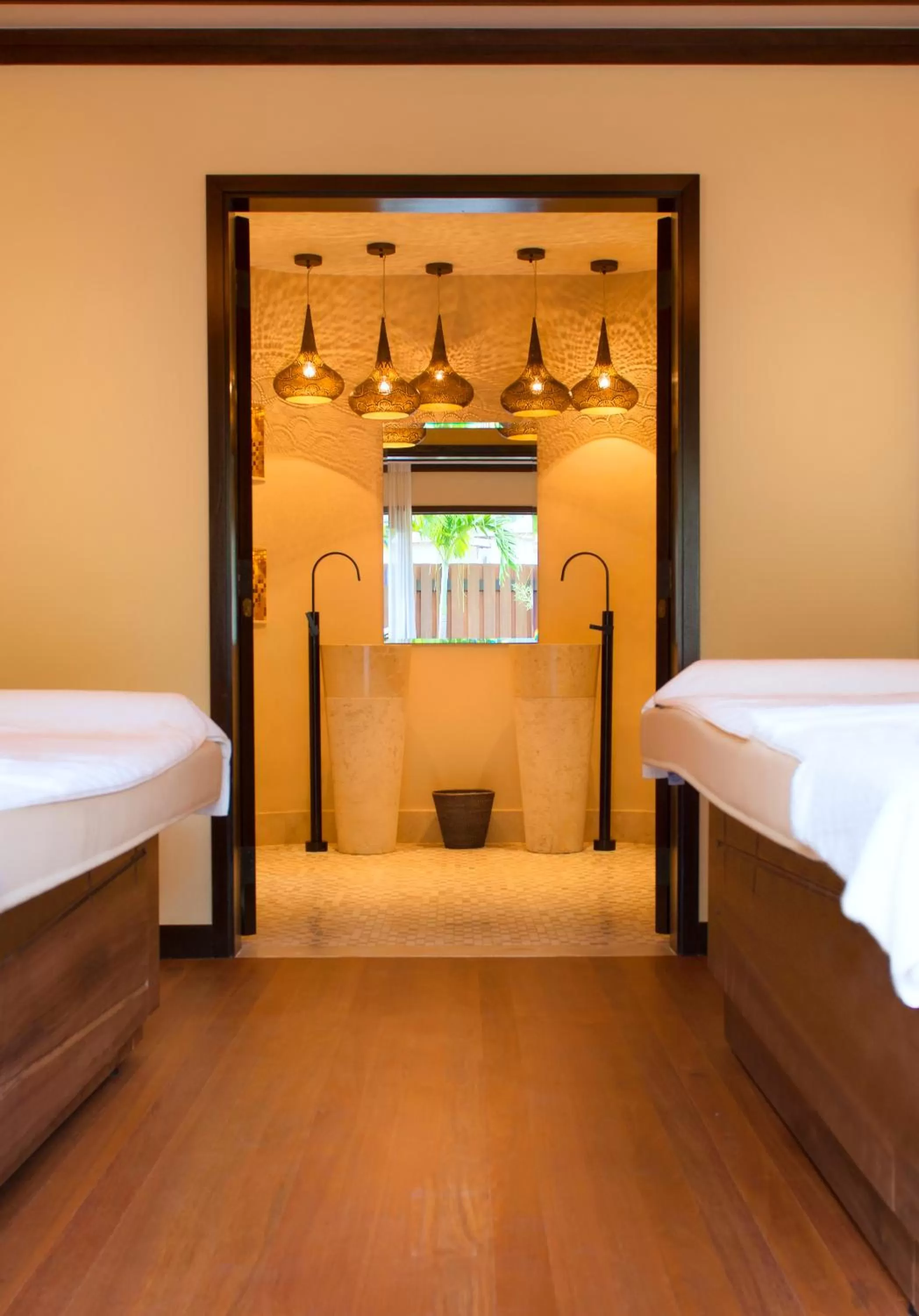 Massage, Bed in STORY Seychelles
