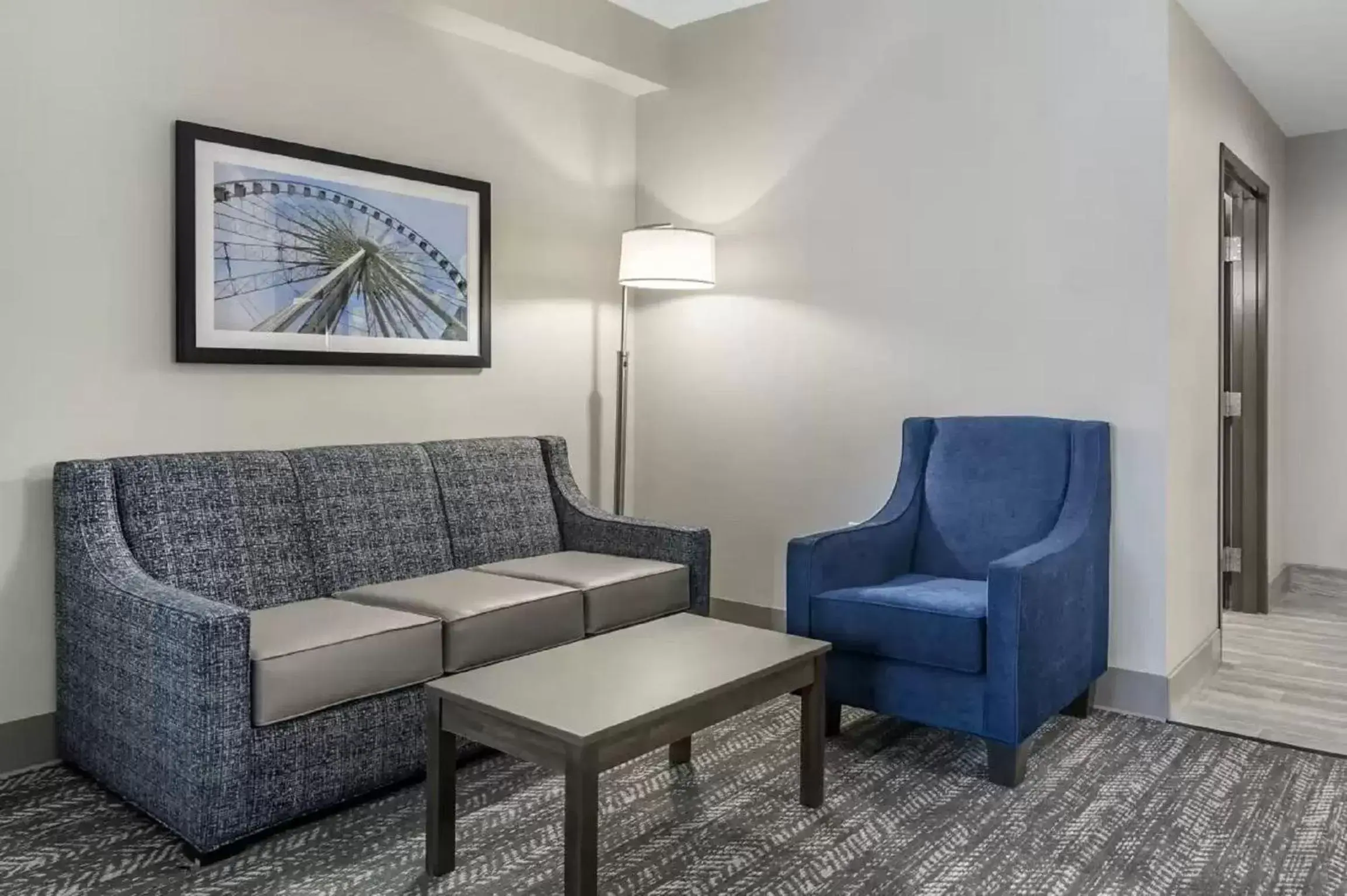 Seating Area in Comfort Suites McDonough Atlanta South