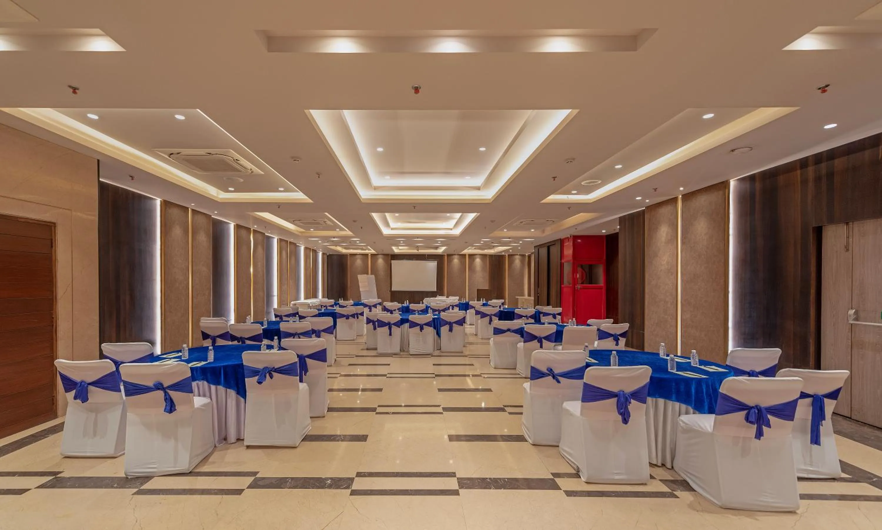 Meeting/conference room in Hotel Saket 27