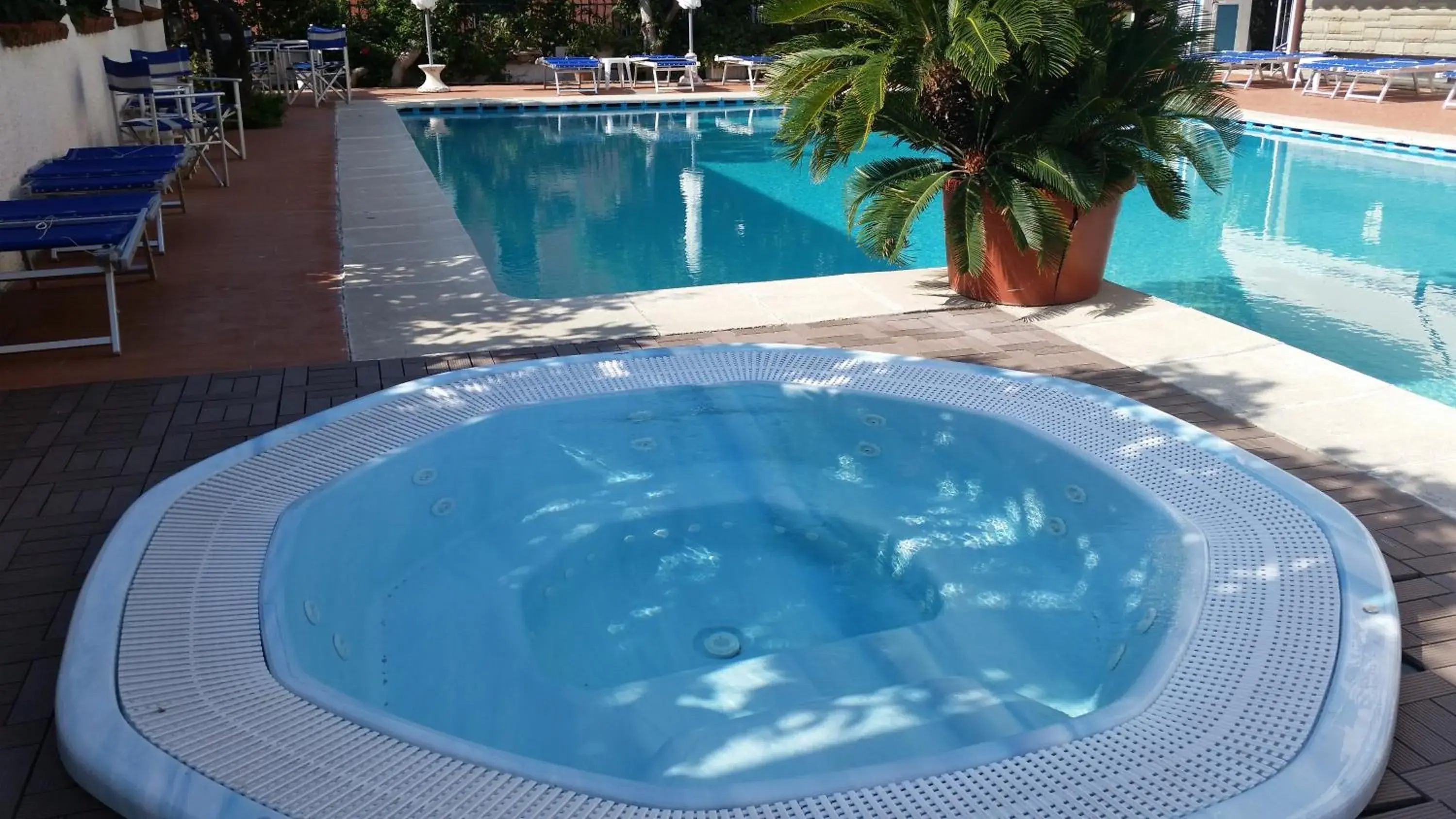Day, Swimming Pool in Hotel Splendid