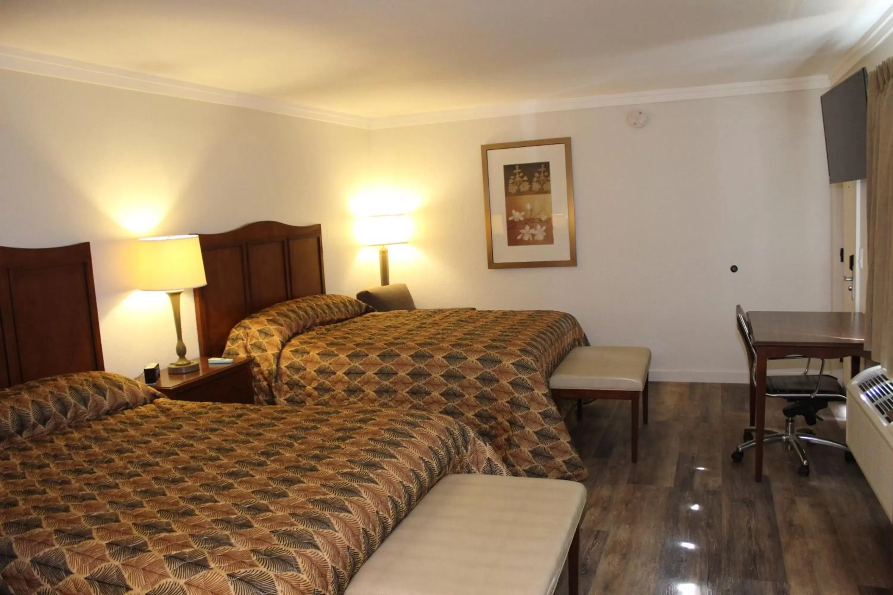 Photo of the whole room, Bed in The Northern Inn Photo of the whole room, Bed in The Northern Inn