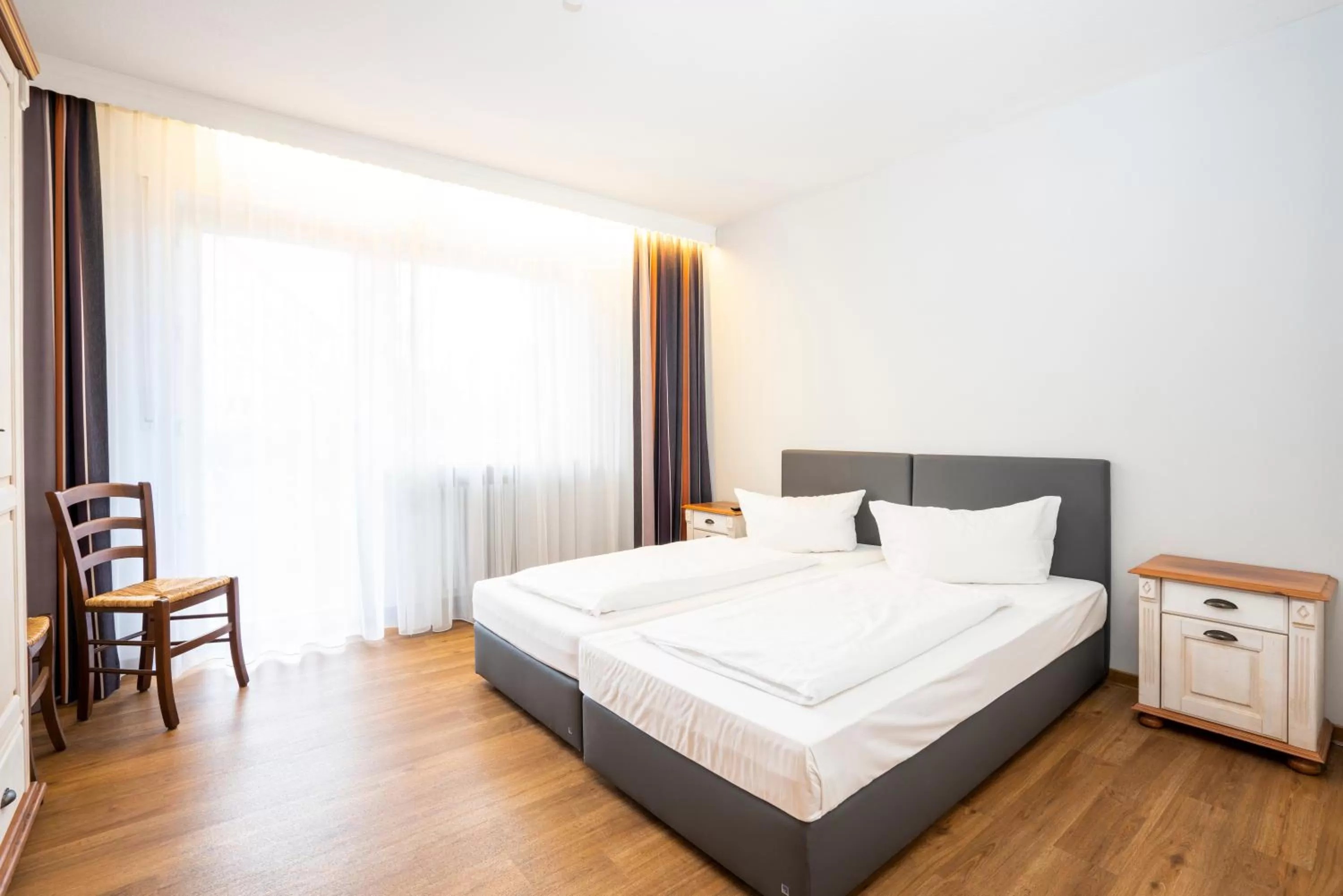 Photo of the whole room, Bed in Bamberg Inn