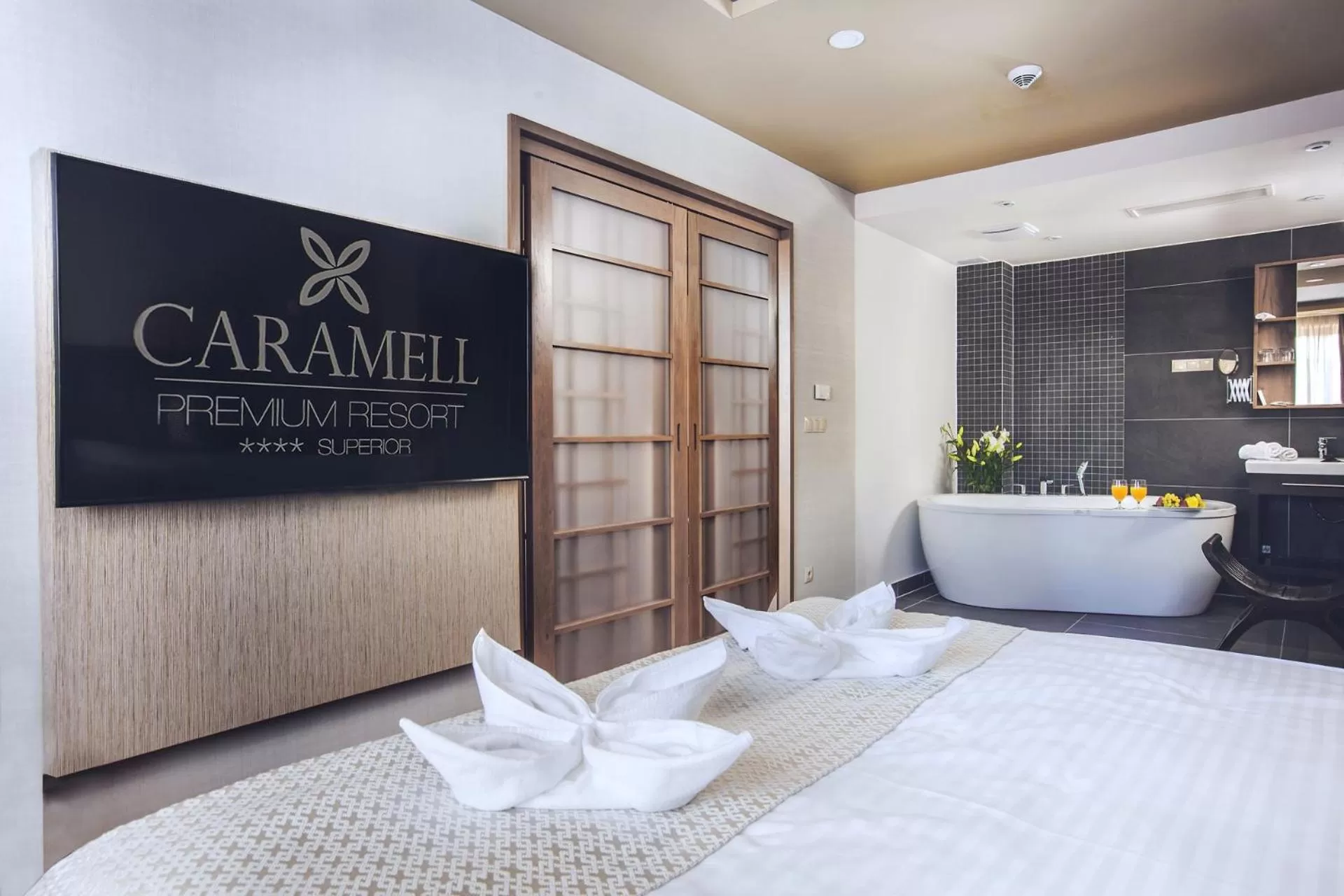 Bedroom, Bed in Caramell Premium Resort
