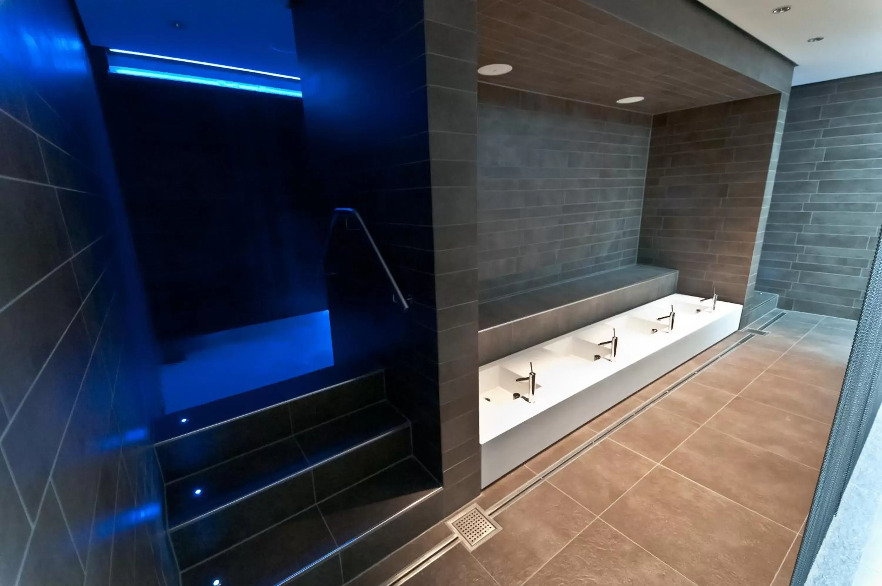 Sauna, Bathroom in Wellnesshotel Golf Panorama