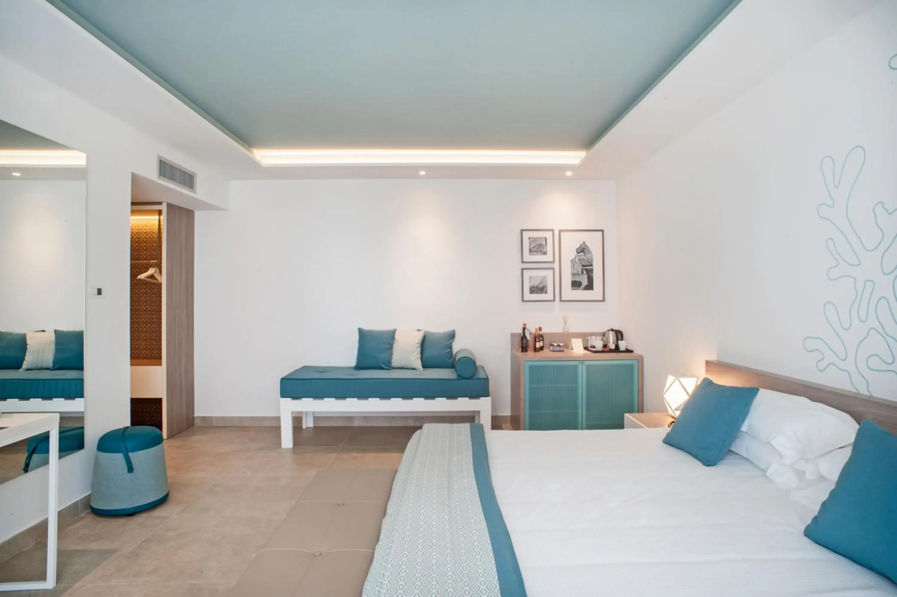 Bed in Modica Beach Resort