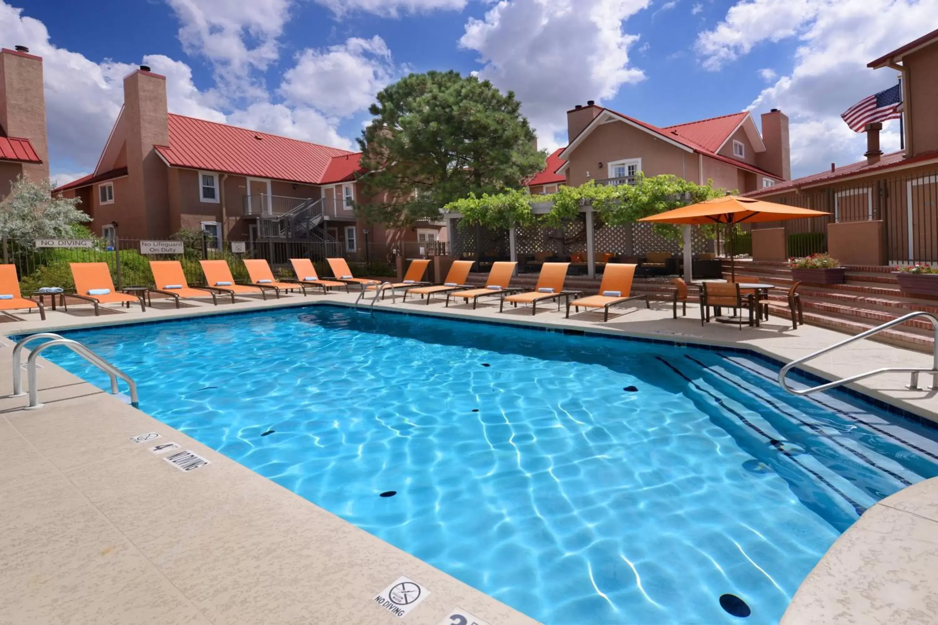 Swimming Pool in Residence Inn Santa Fe