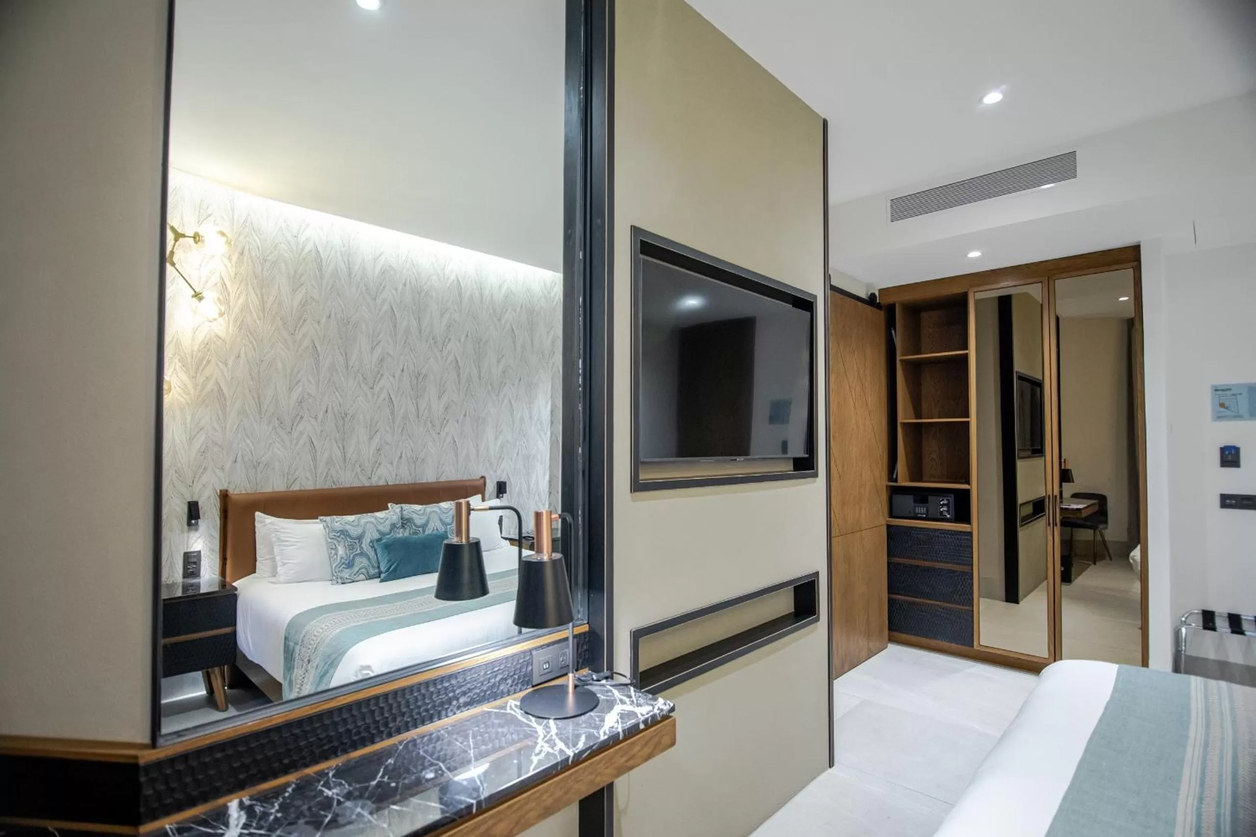 TV and multimedia, Bed in Becquer Hotel Guadalajara