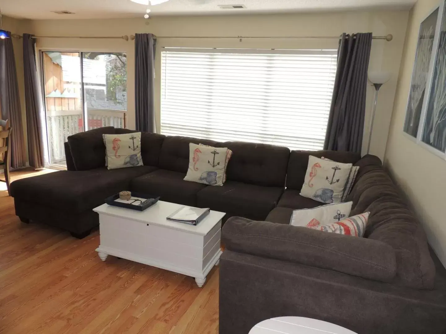 Living room, Seating Area in Beach Vacation Condos South