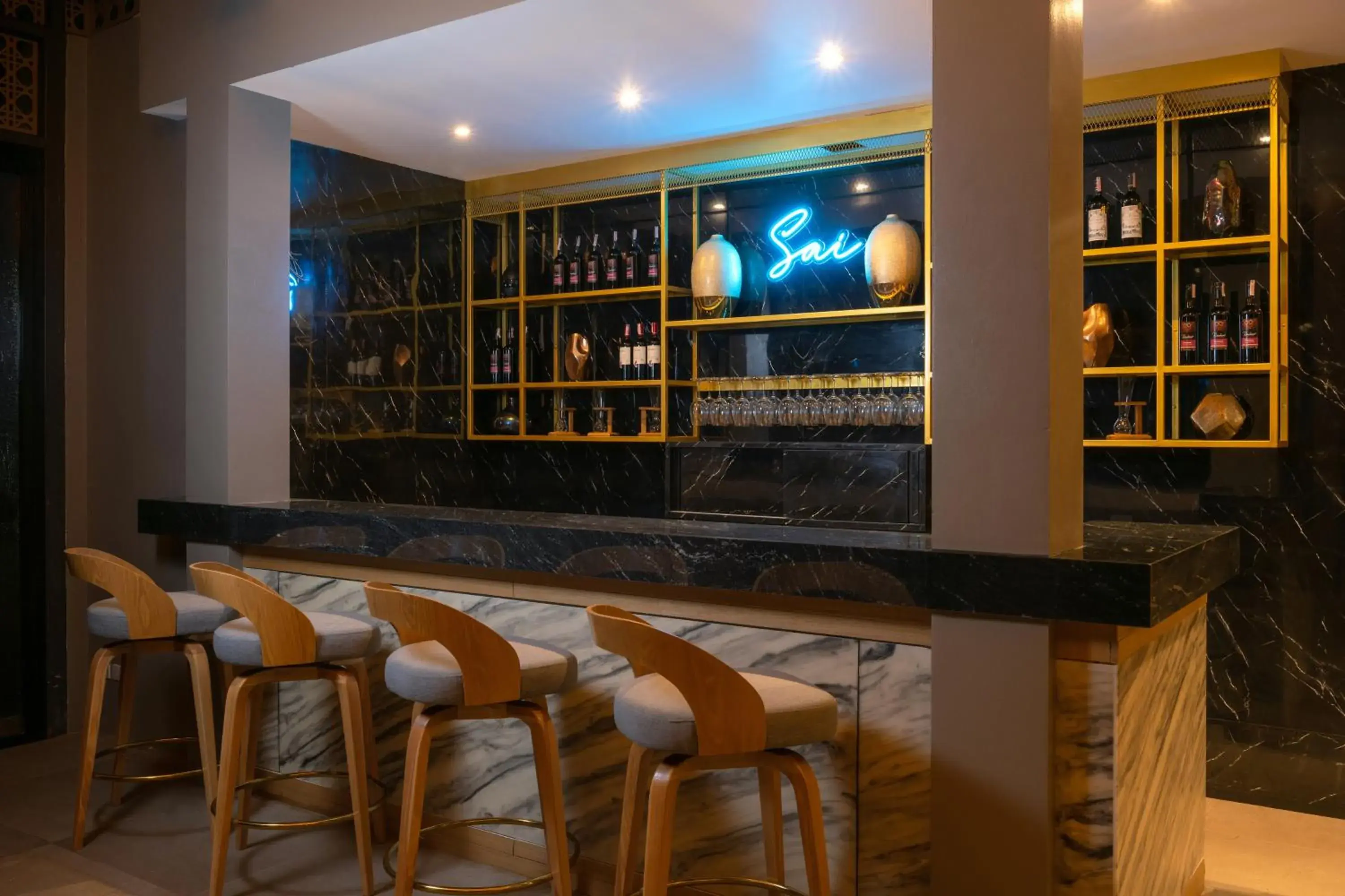 Lounge or bar in Sinae Phuket - SHA Extra Plus Lounge or bar in Sinae Phuket - SHA Extra Plus