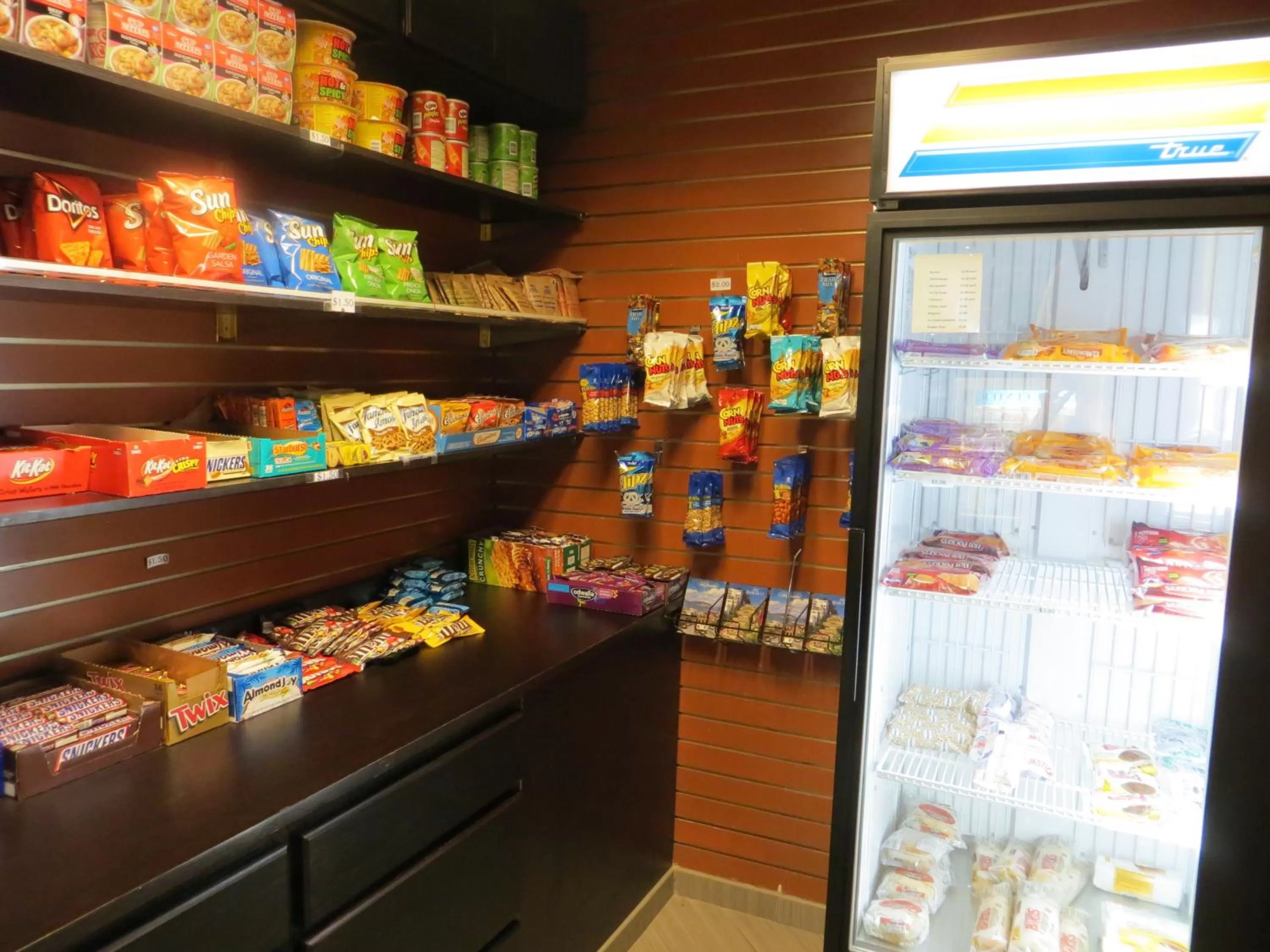 On-site shops in Uptown Oasis San Jose Airport & Silicon Valley