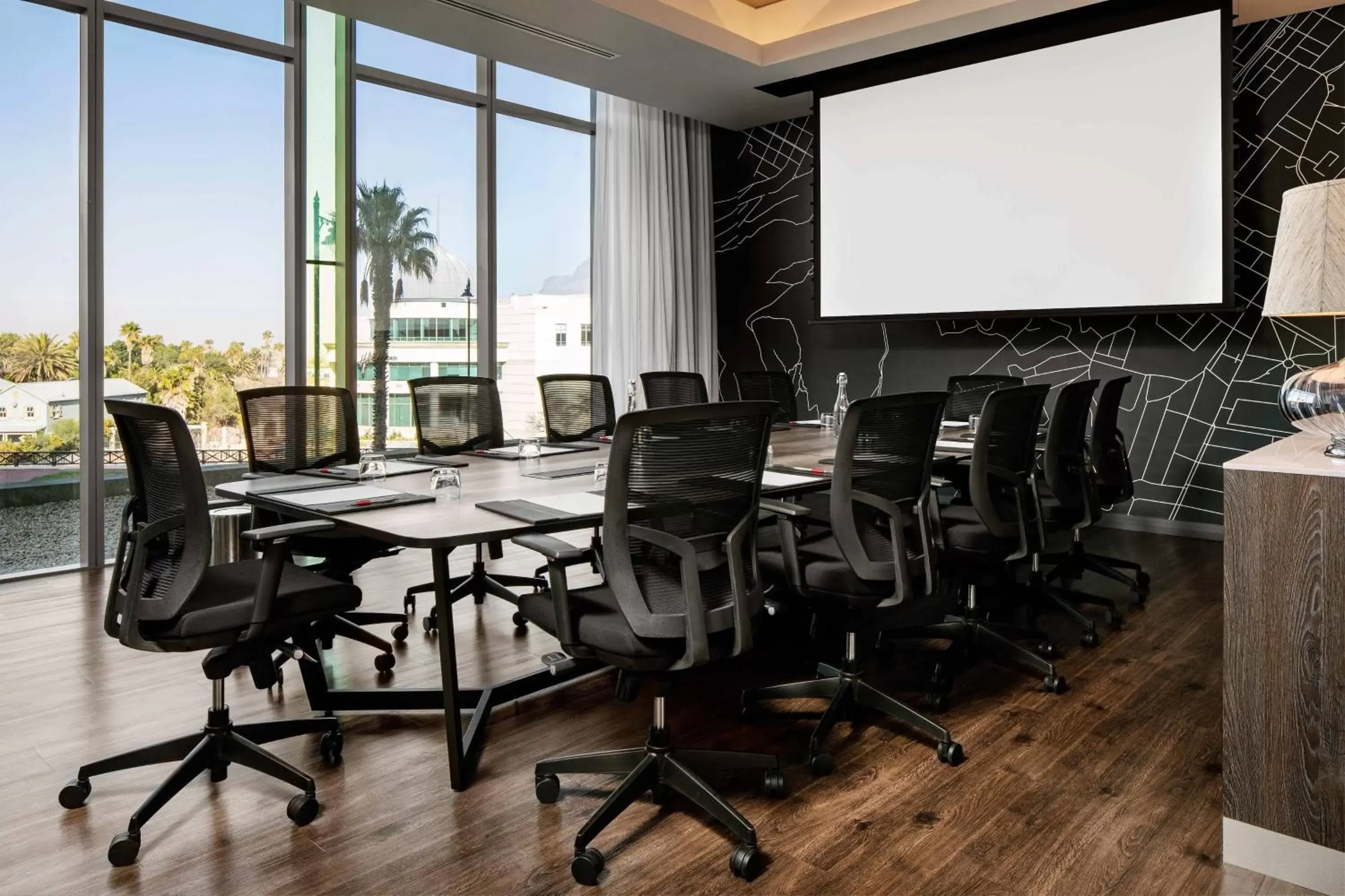 Meeting/conference room in Cape Town Marriott Hotel Crystal Towers