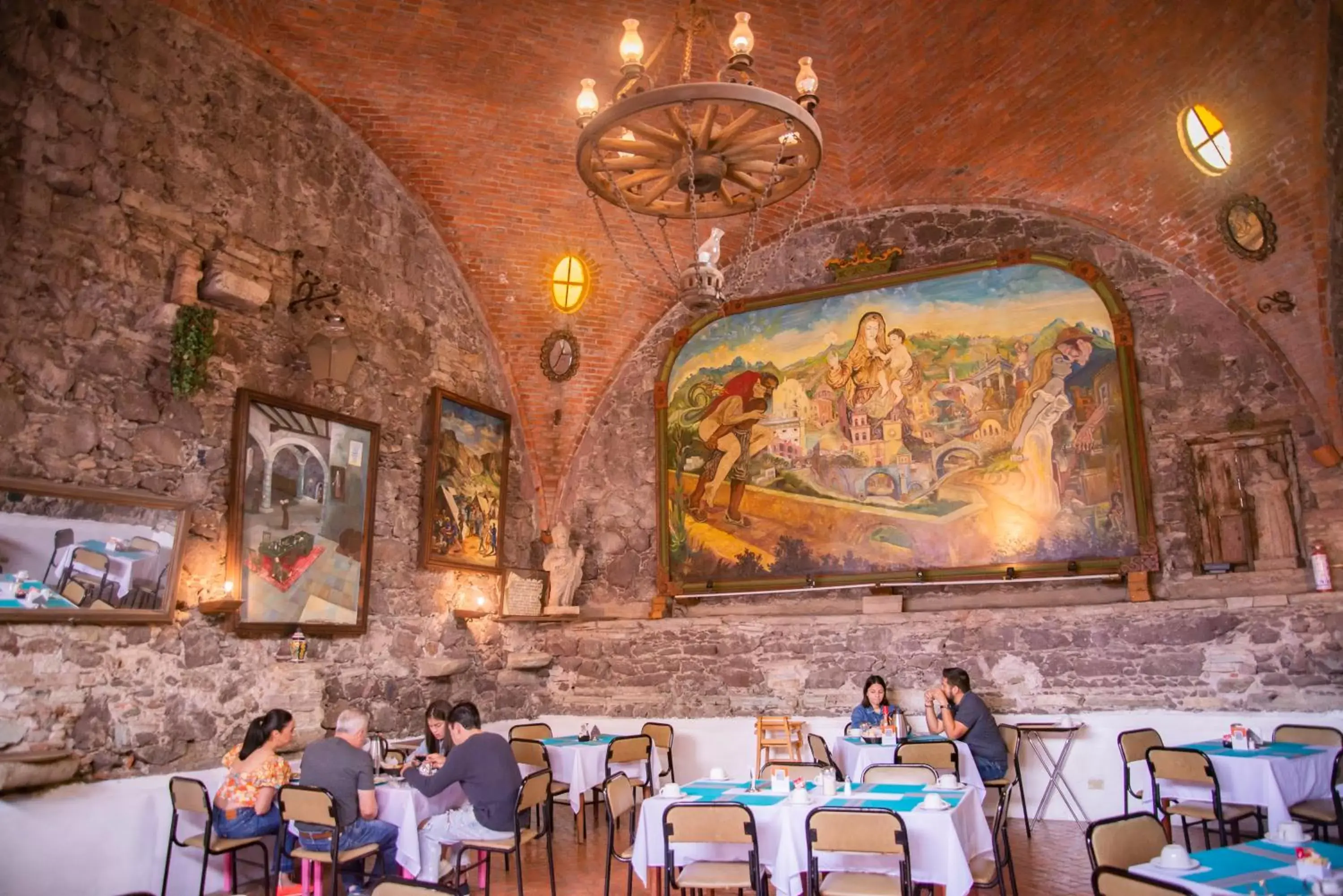 Restaurant/Places to Eat in Hotel Hacienda de Cobos