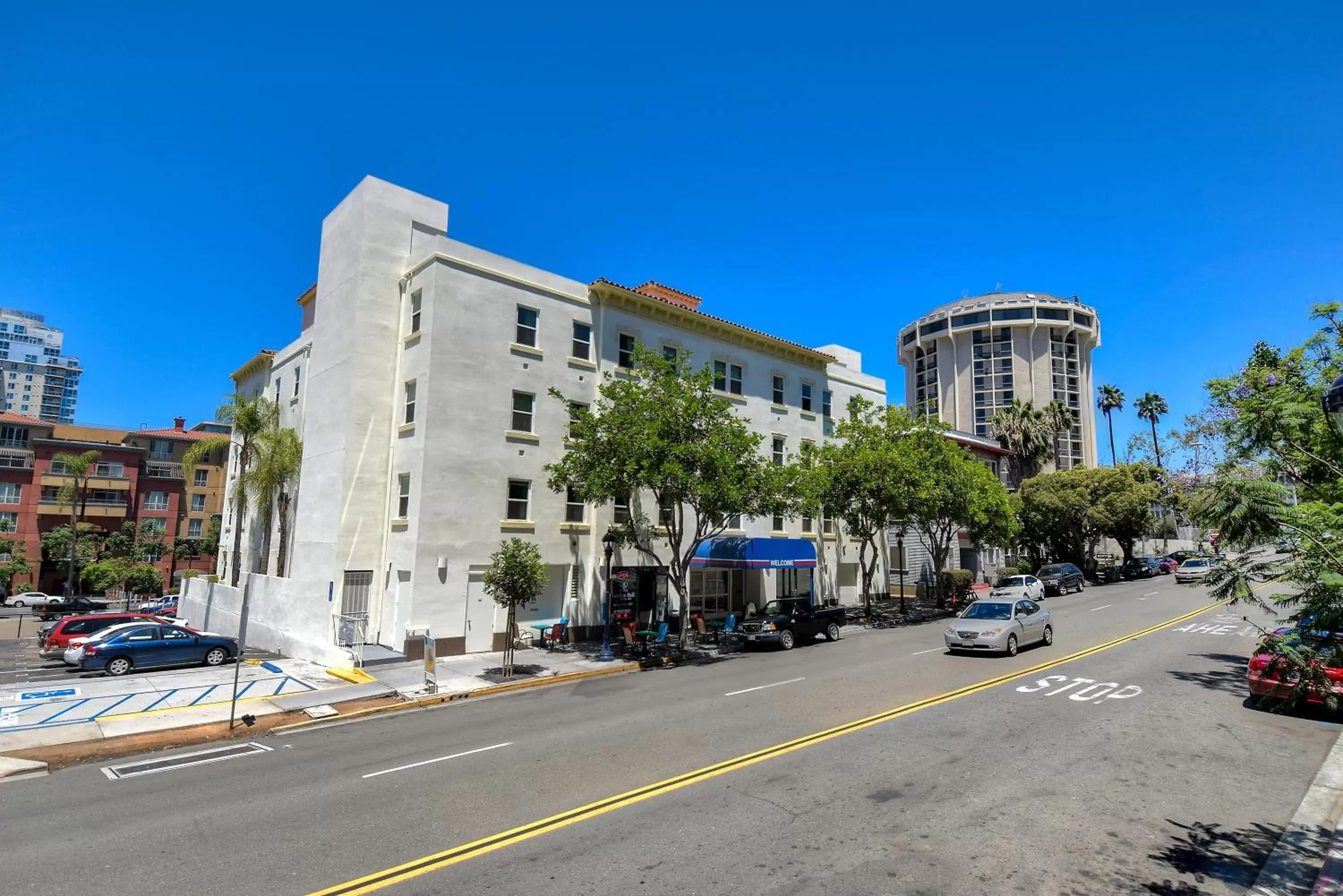 Facade/entrance in Motel 6-San Diego, CA - Downtown