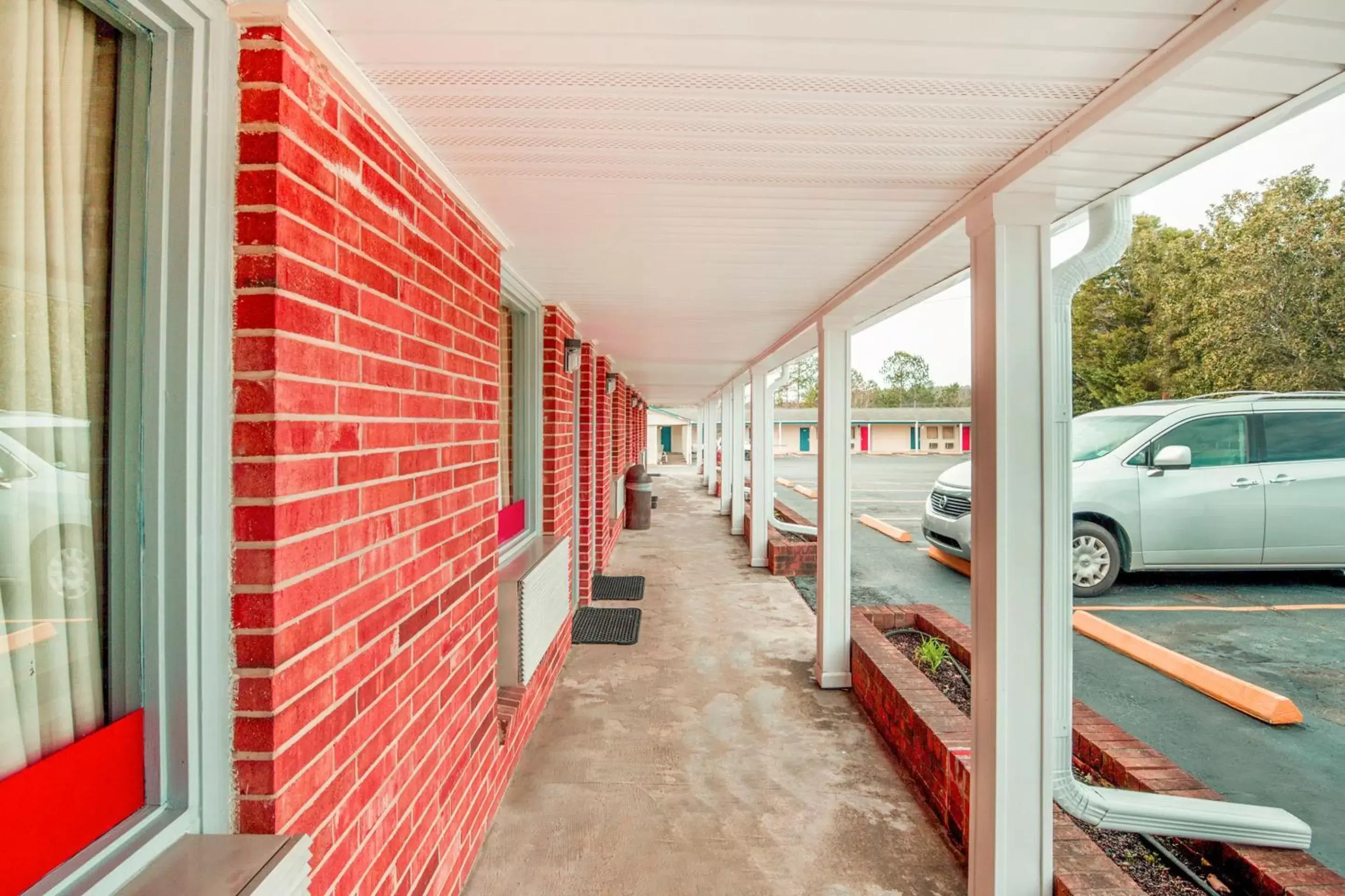 Facade/entrance in OYO Hotel Durham West Hills