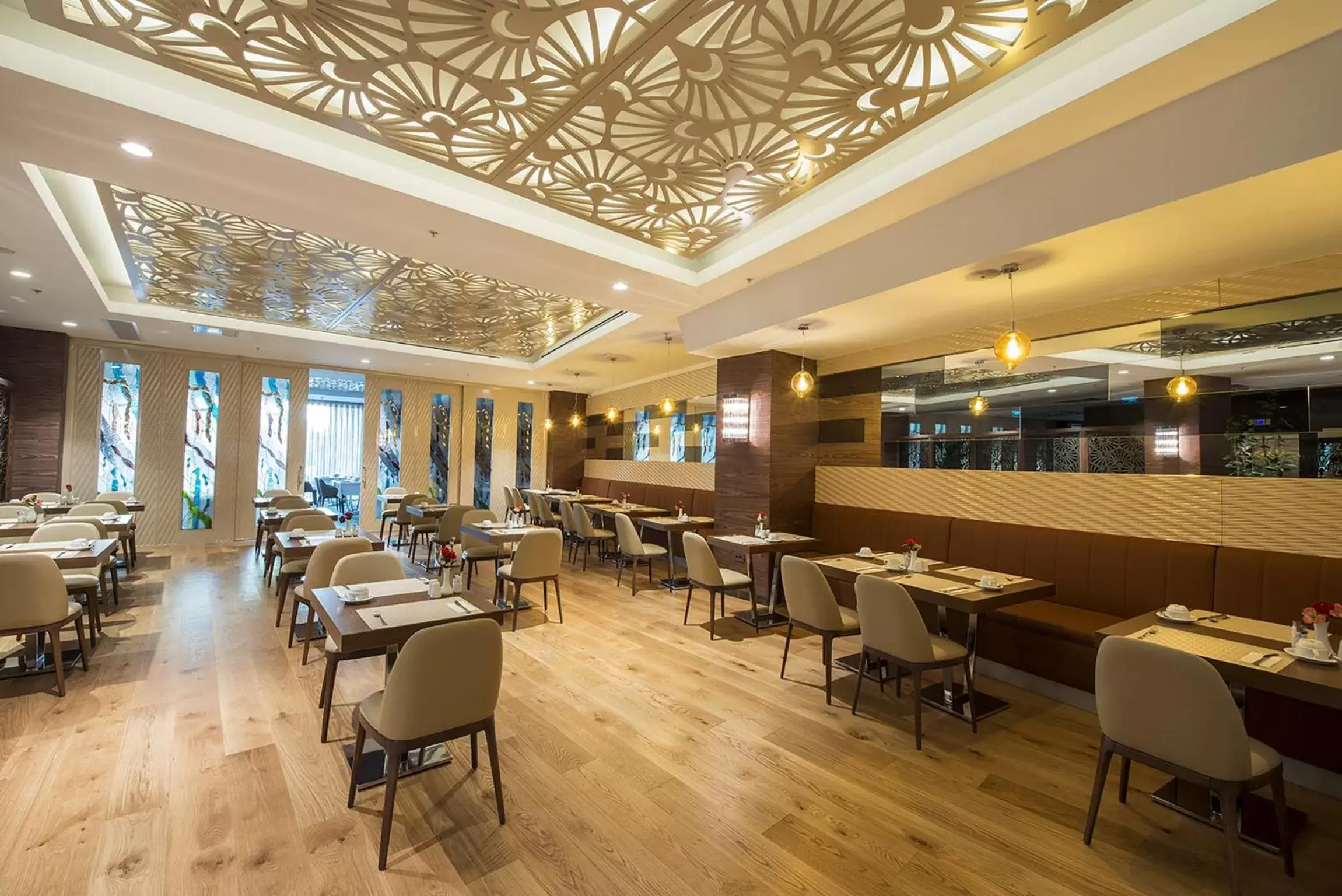 Restaurant/Places to Eat in Ramada by Wyndham Gemli̇k
