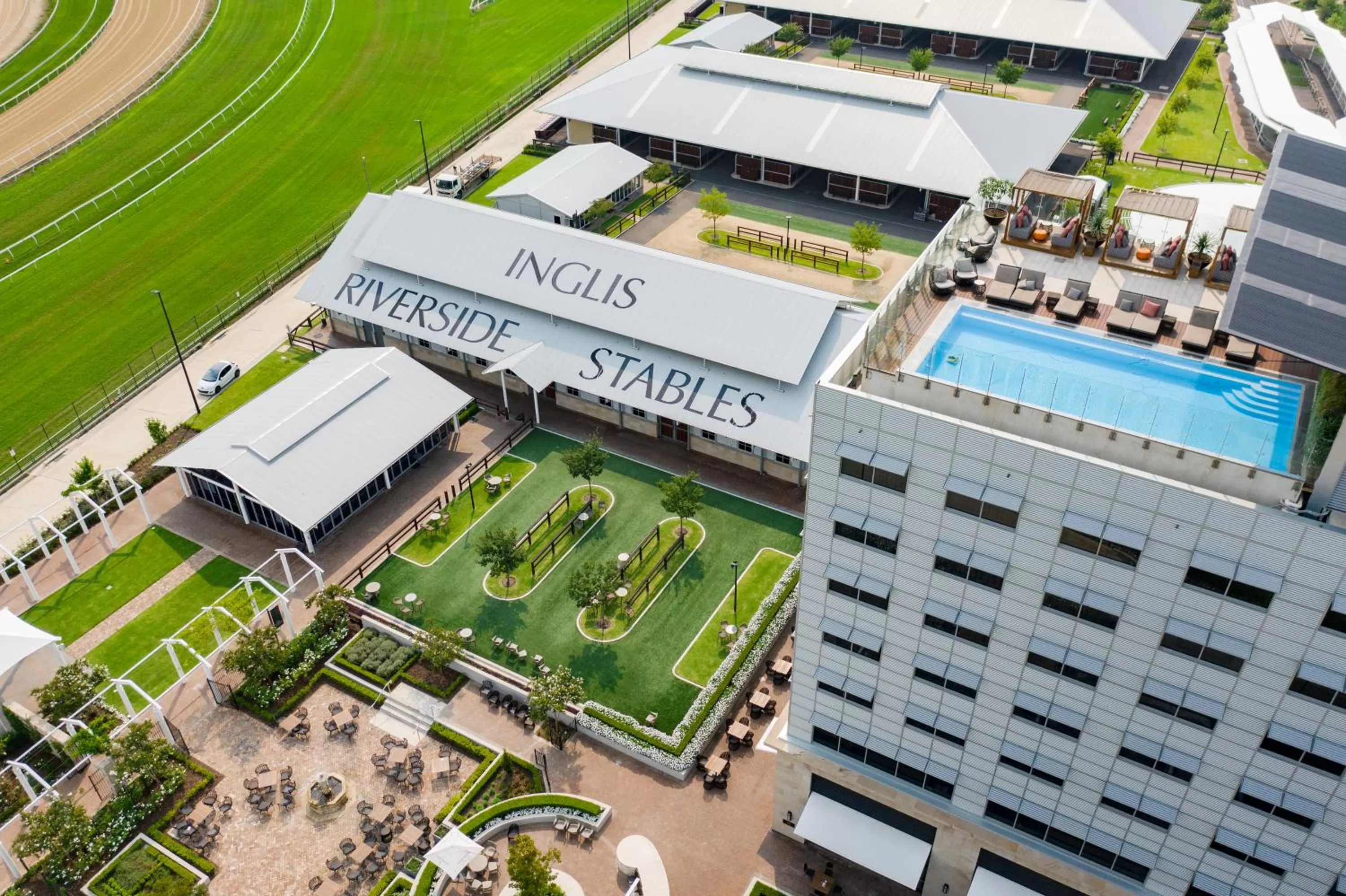 Bird's eye view in The William Inglis Mgallery