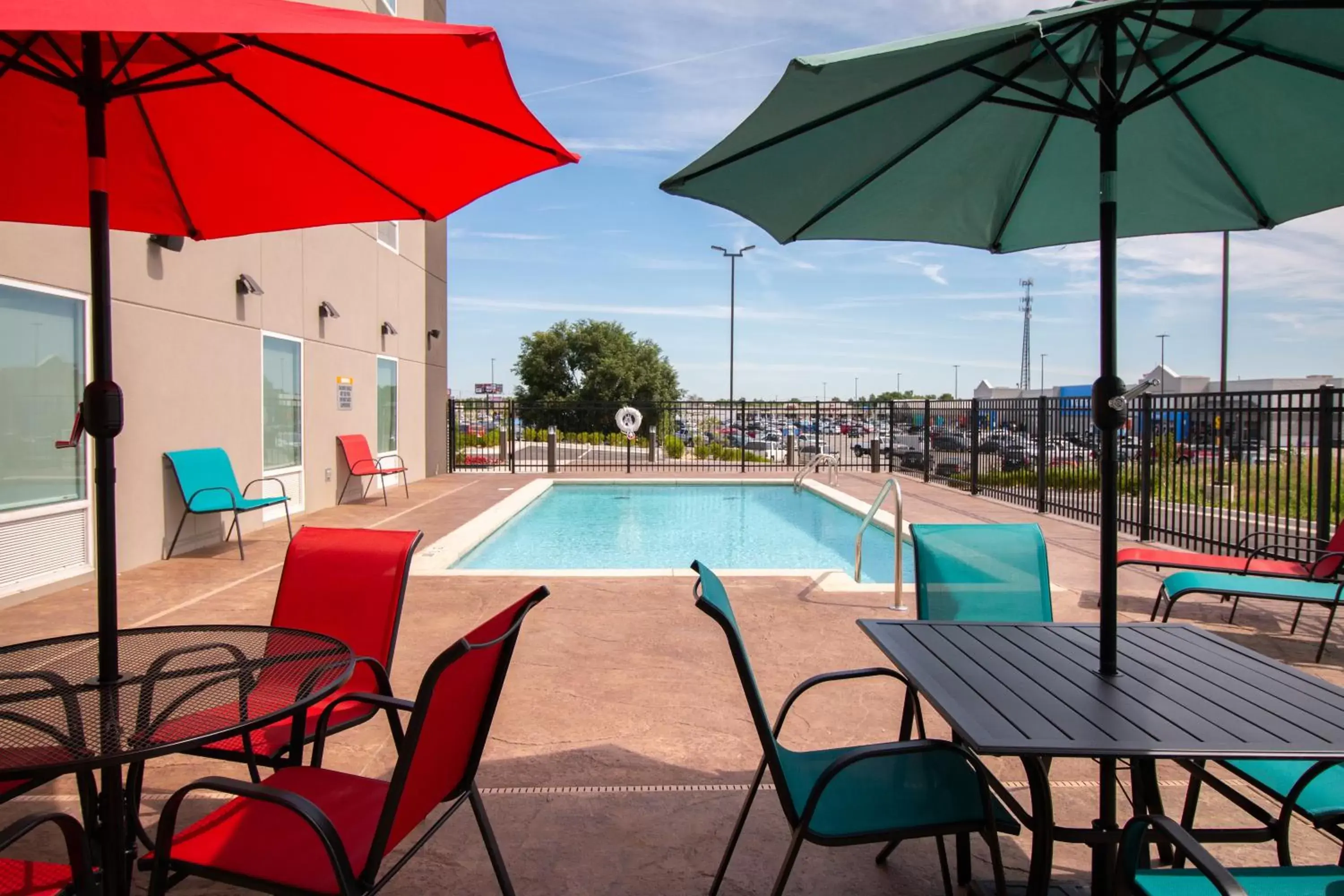 Swimming Pool in HOTEL PRYOR