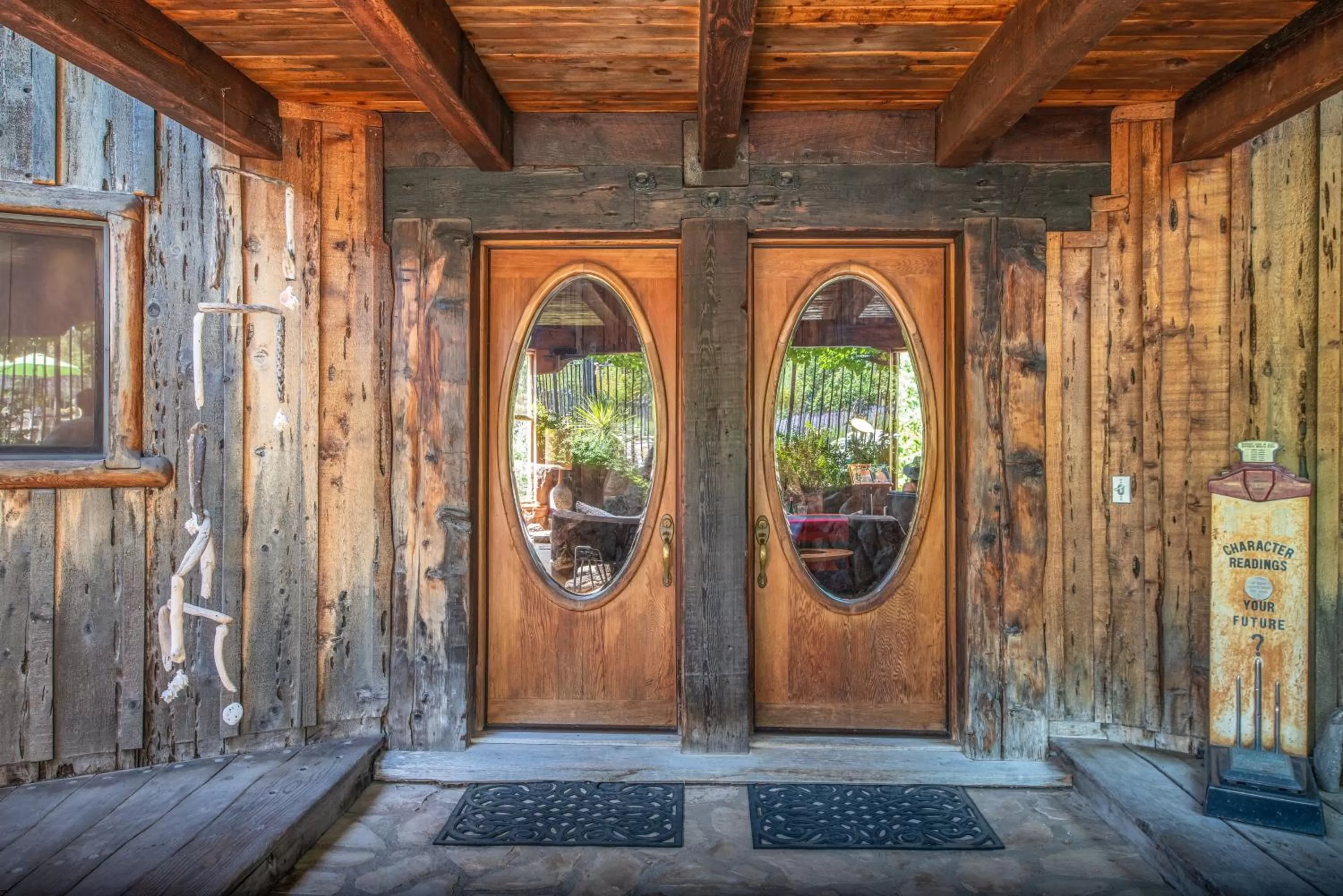 Property building in Inn Paradiso