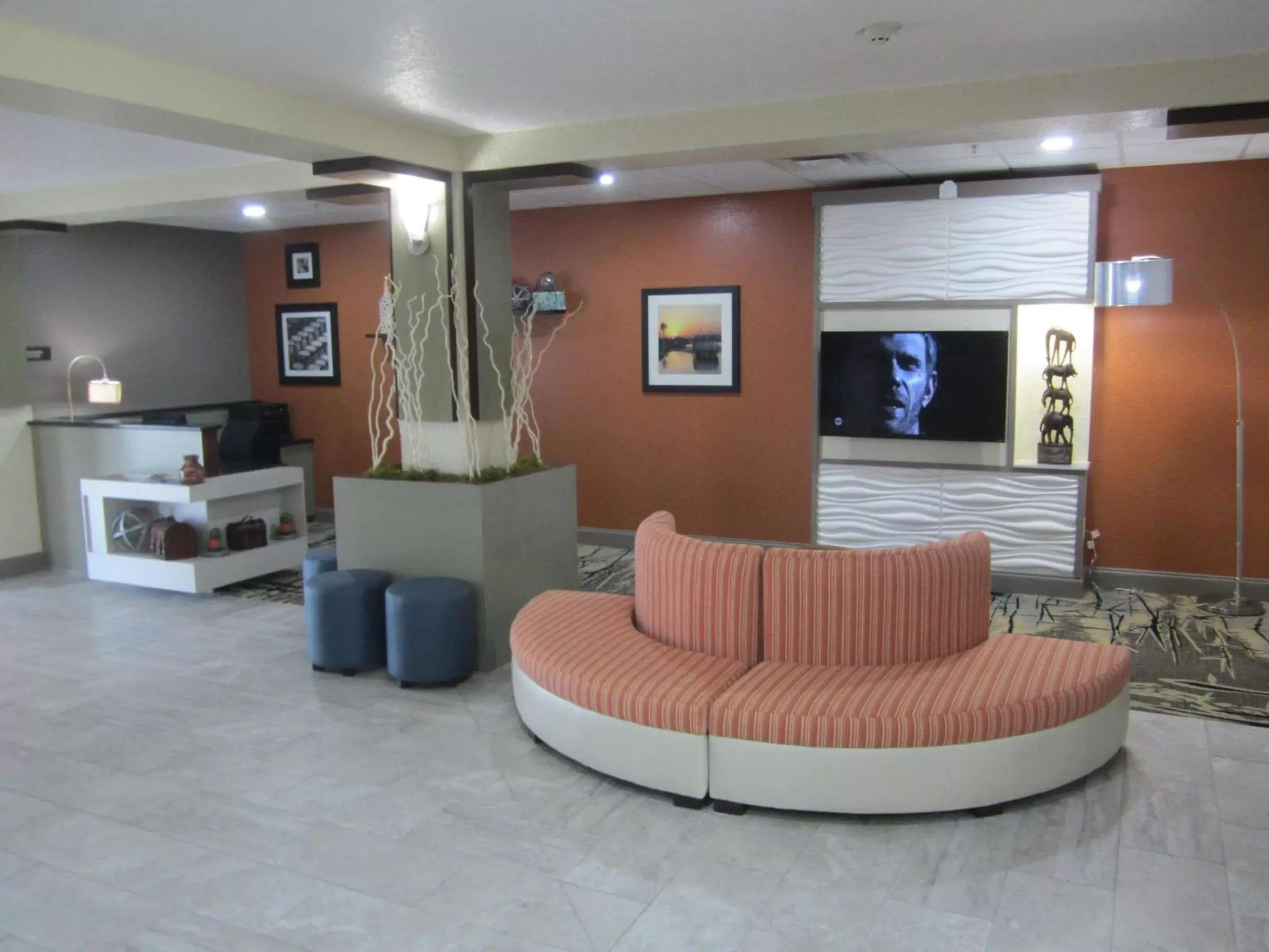 Lobby or reception, Lobby/Reception in Best Western Waldo Inn & Suites