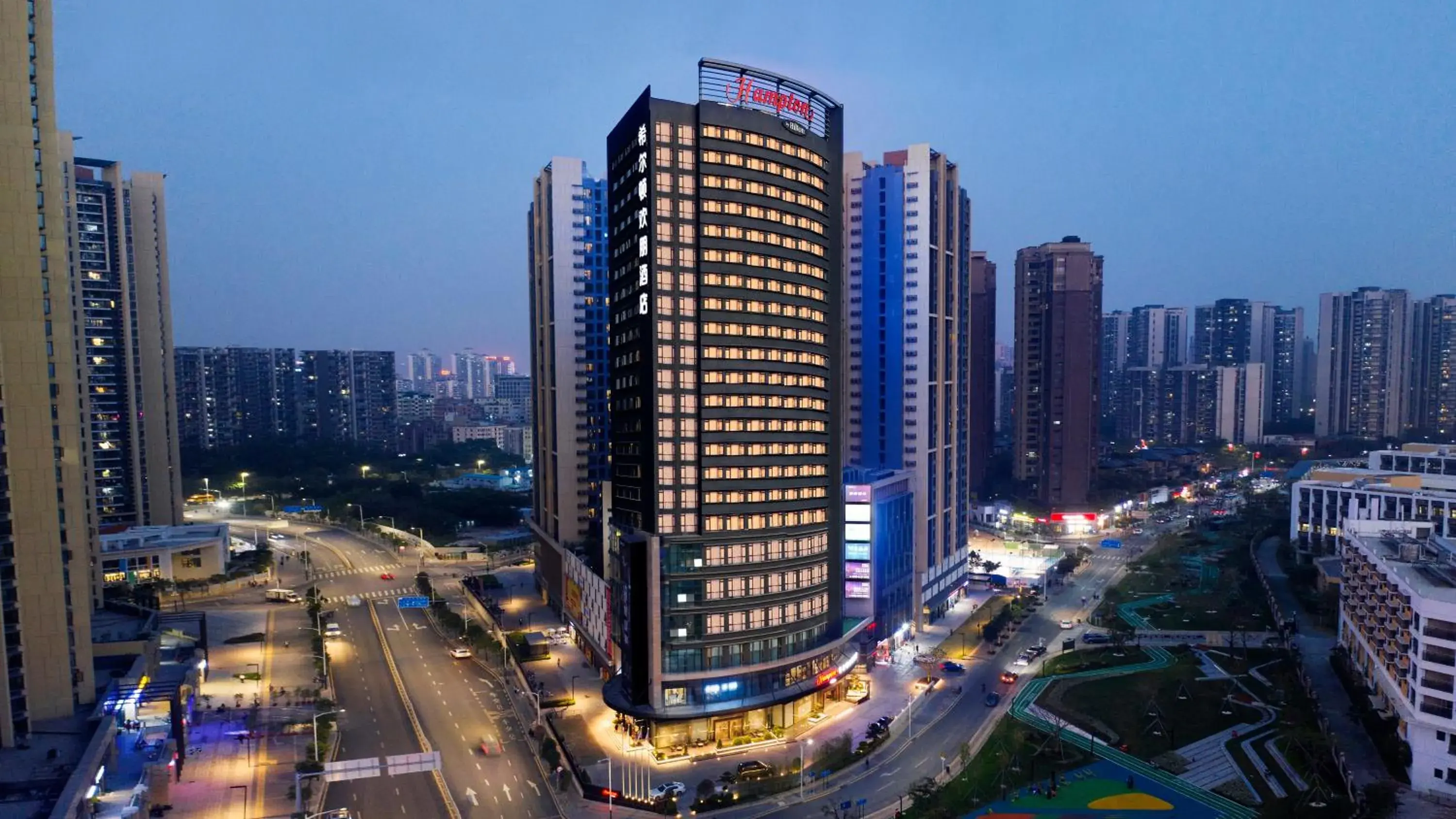 Property building in Hampton by Hilton Shenzhen North Station Property building in Hampton by Hilton Shenzhen North Station