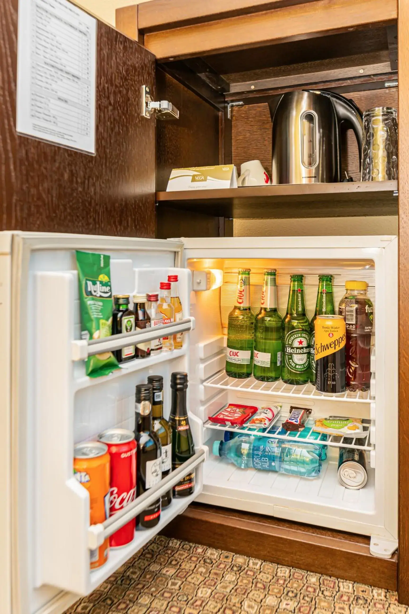 Coffee/tea facilities in Vega Hotel