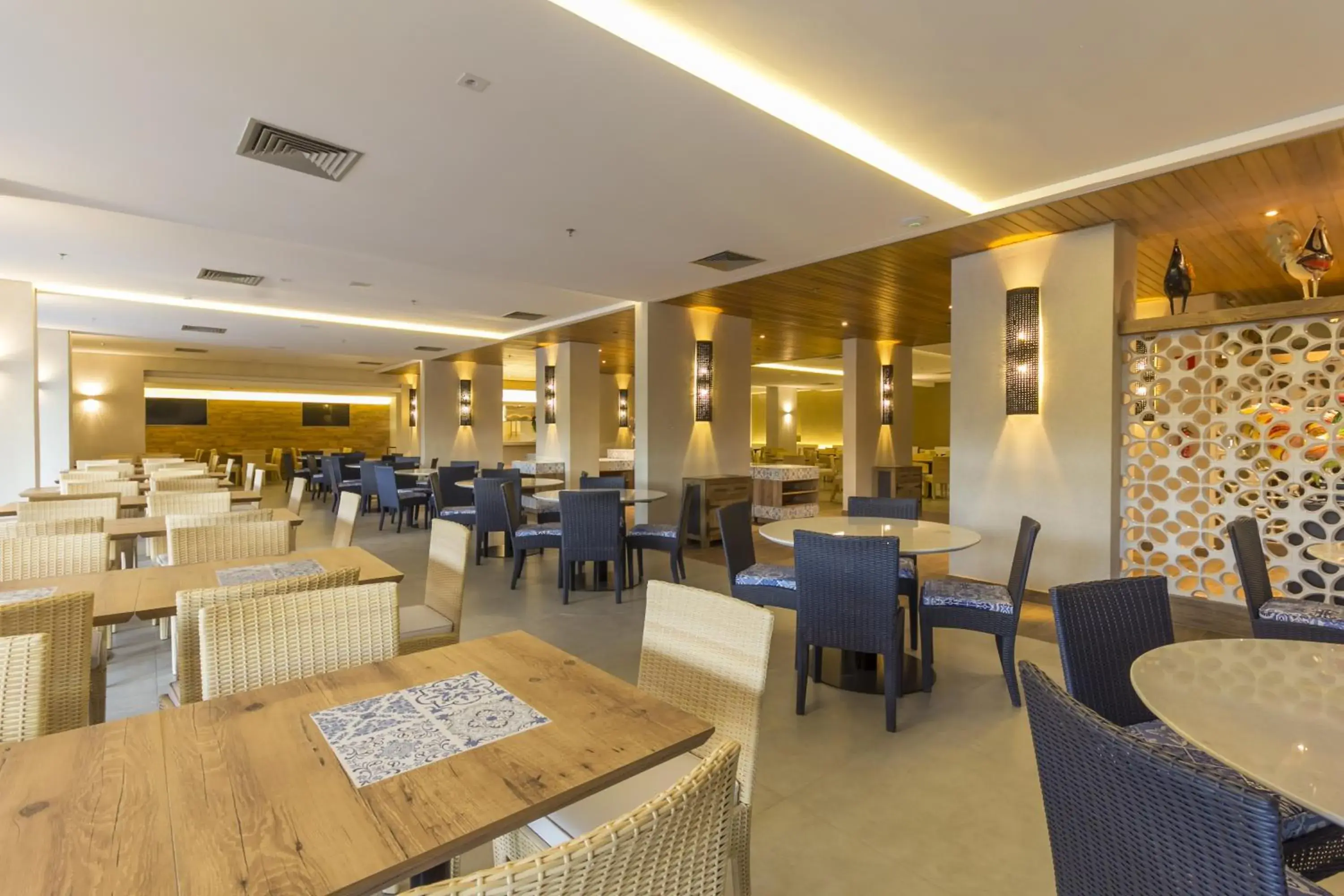 Restaurant/Places to Eat in Celebration Resort Olimpia